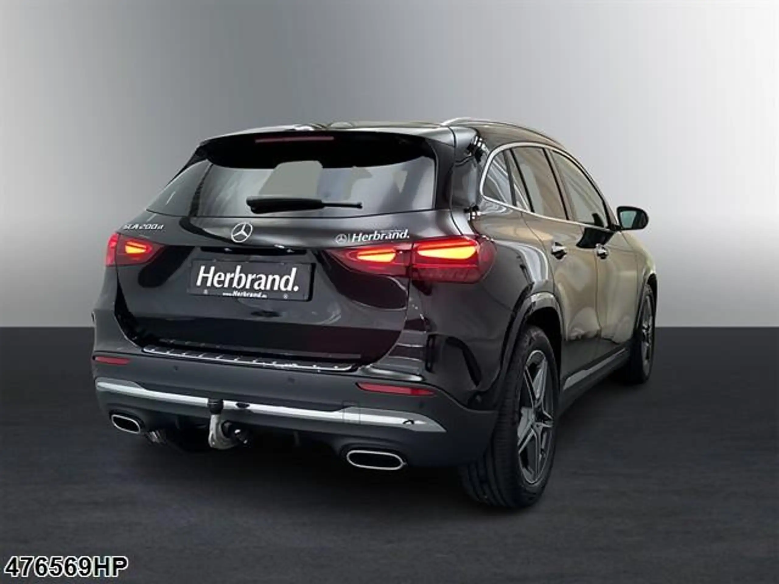 Mercedes-Benz - GLA 200