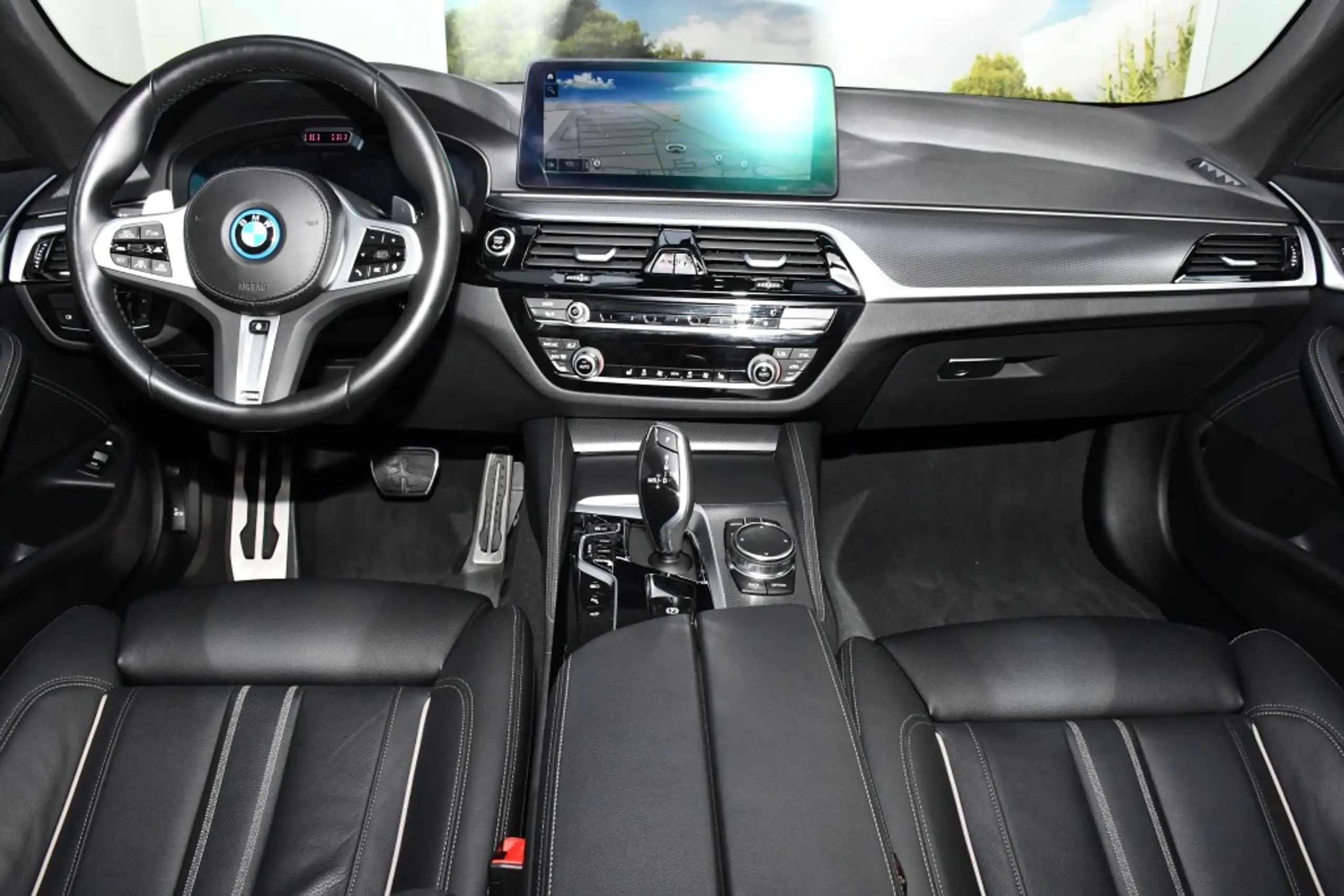 BMW - 530