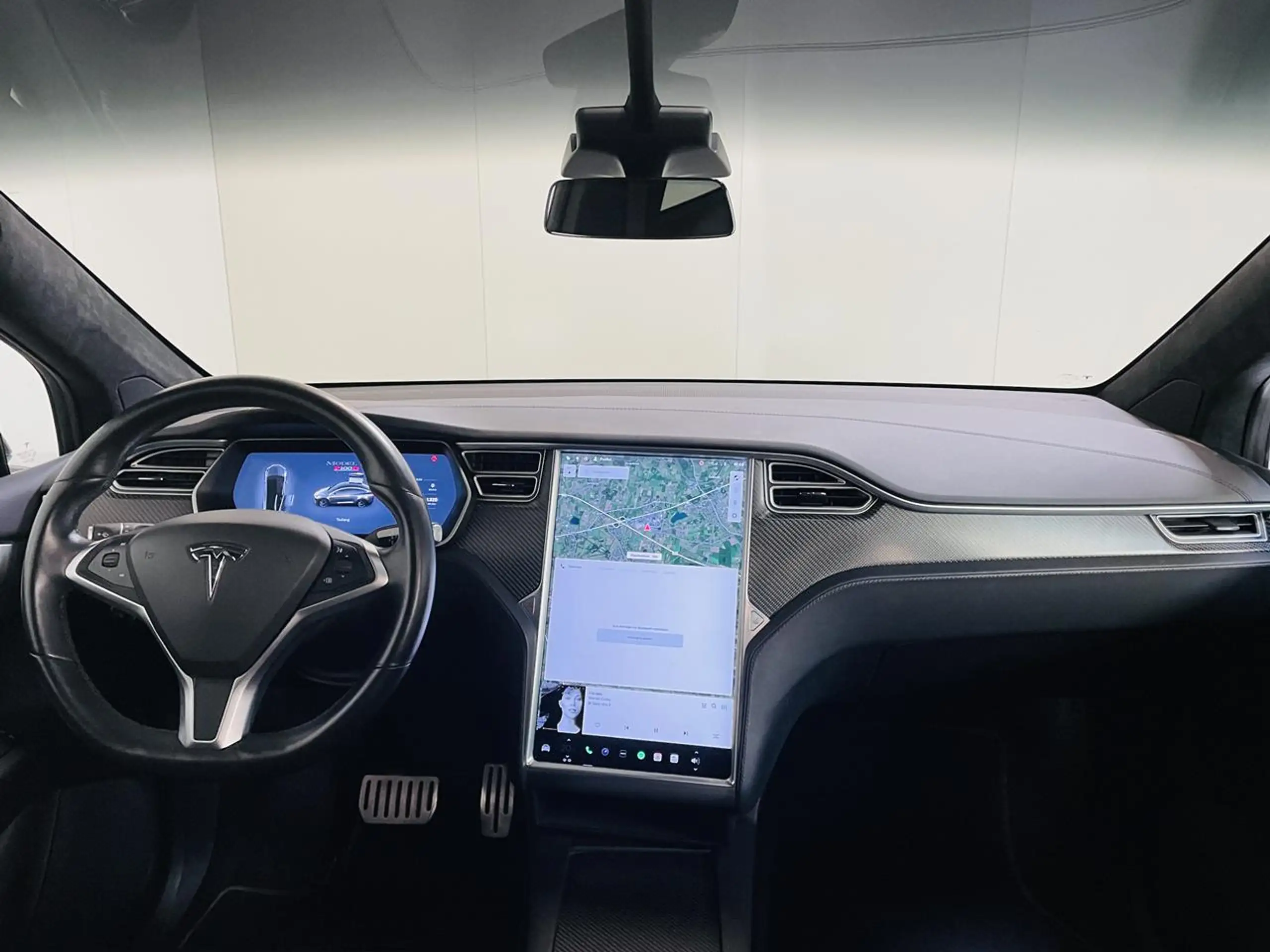 Tesla - Model X