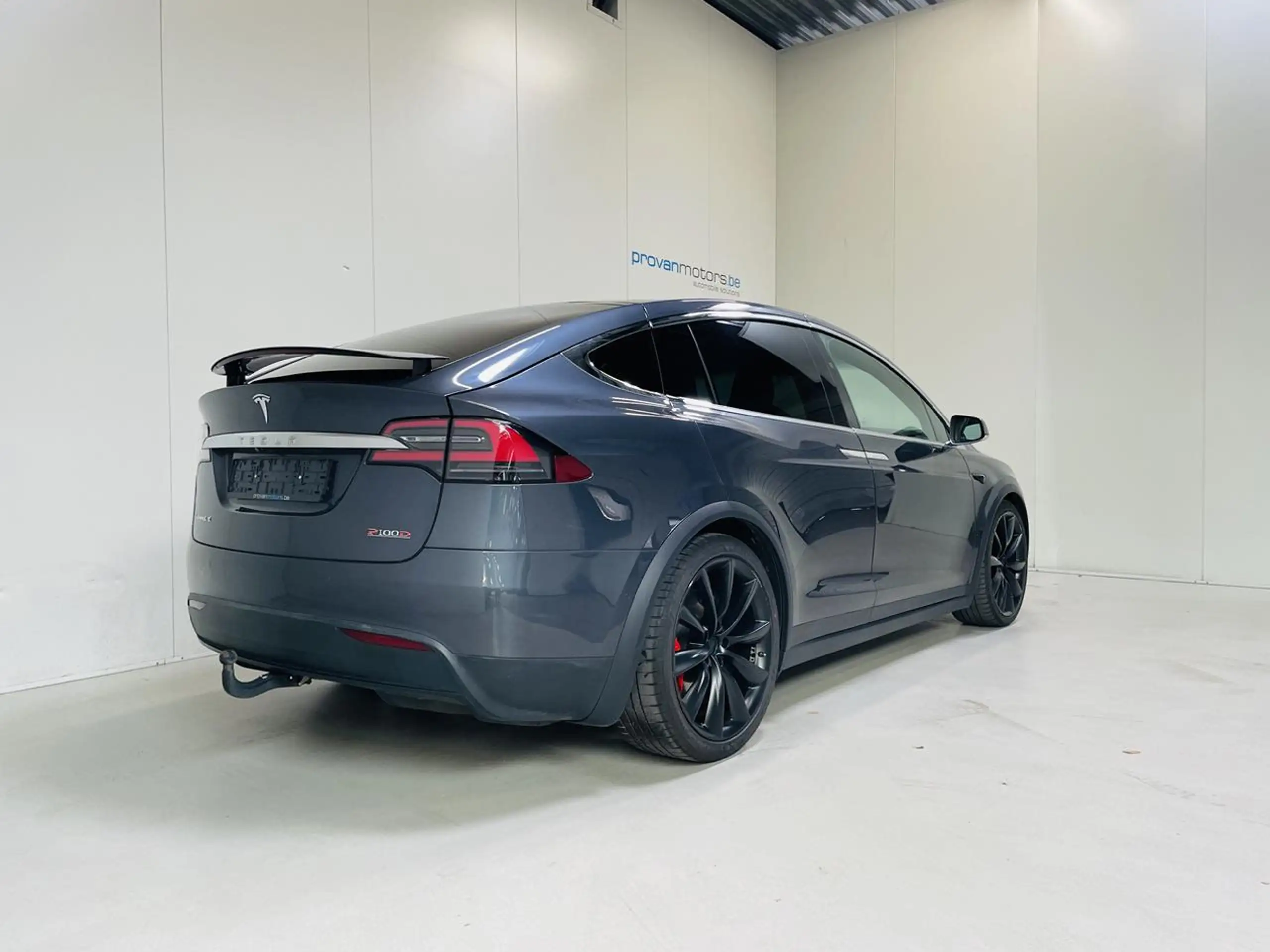 Tesla - Model X