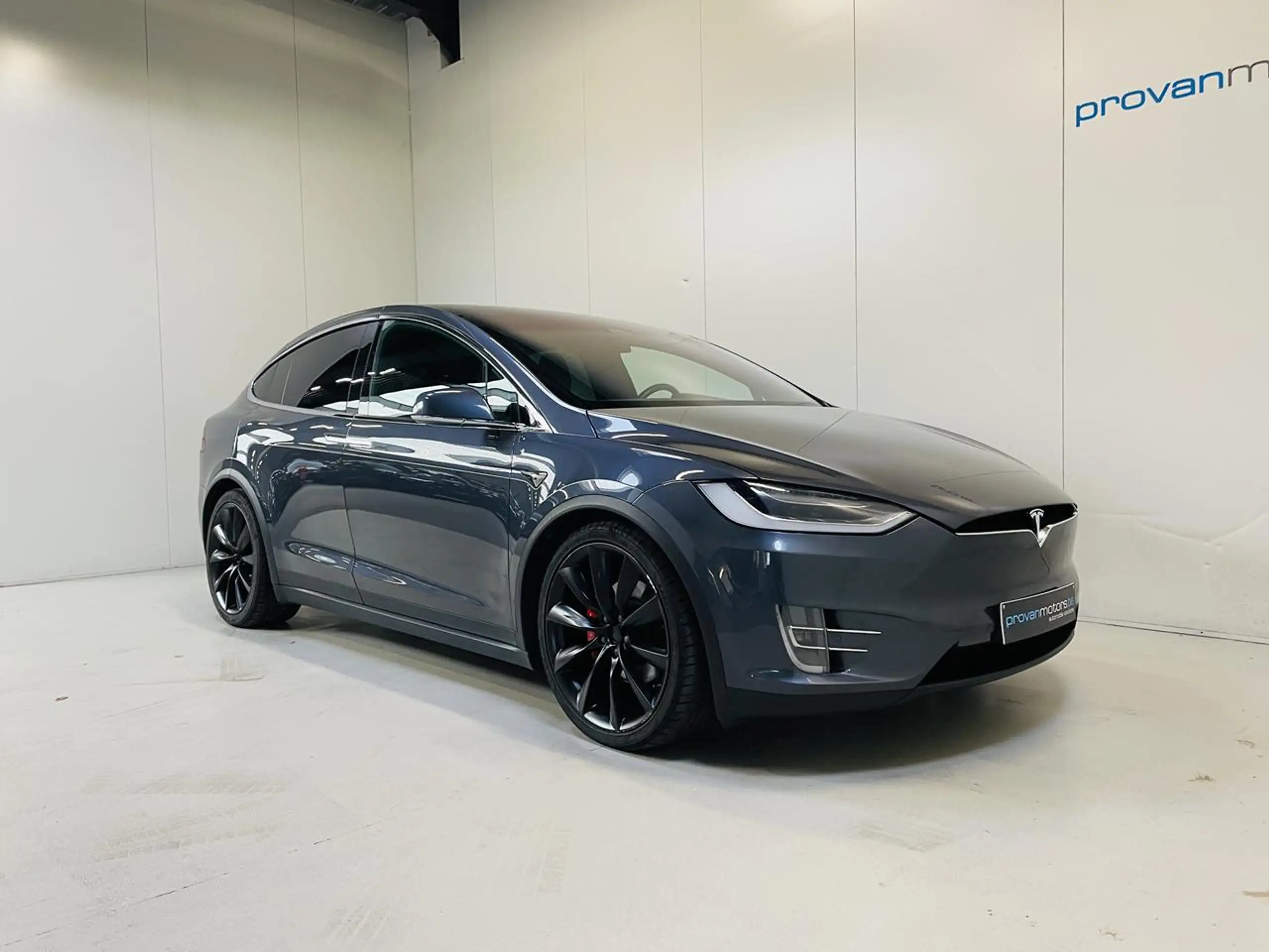 Tesla - Model X