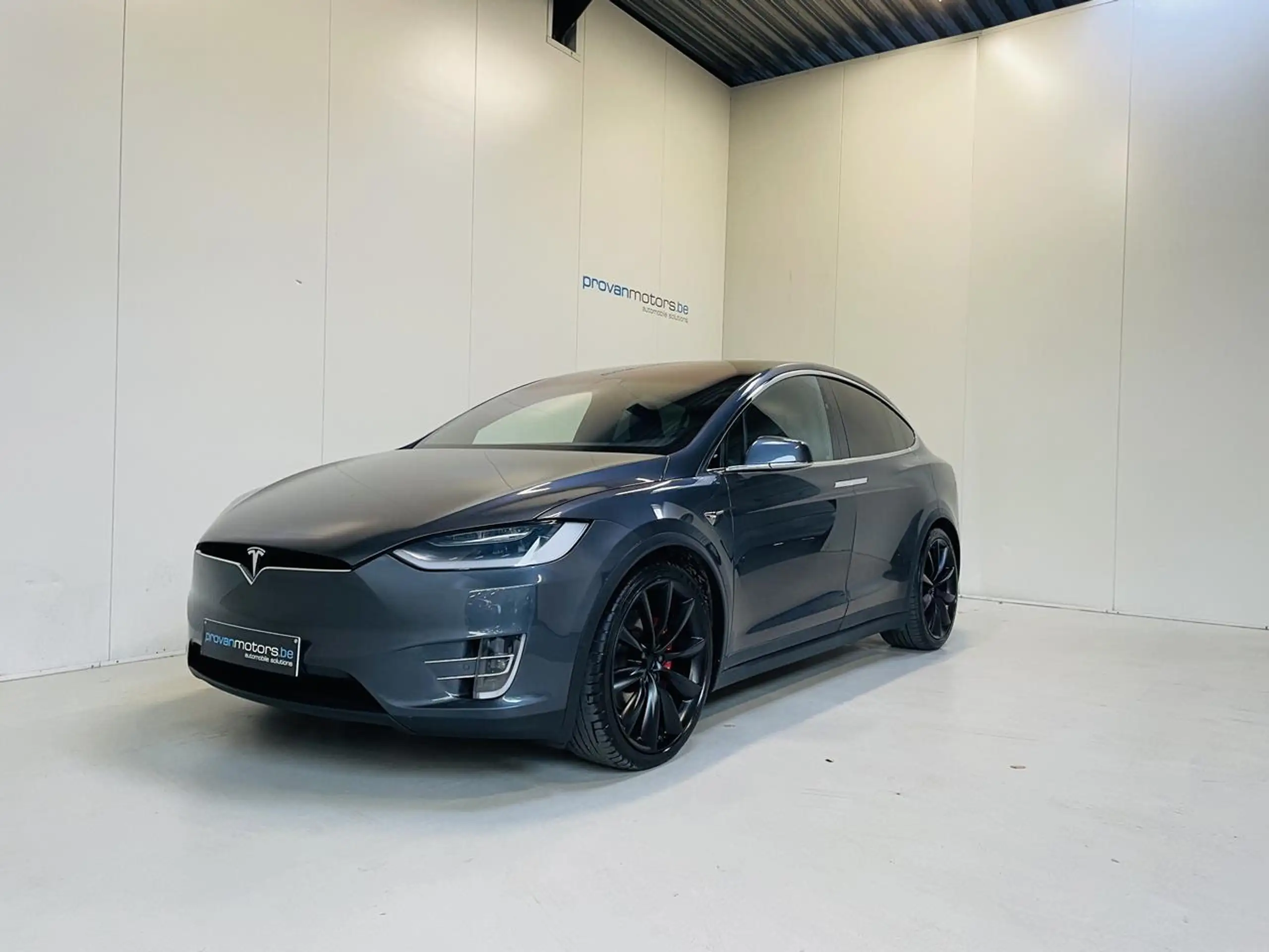 Tesla - Model X