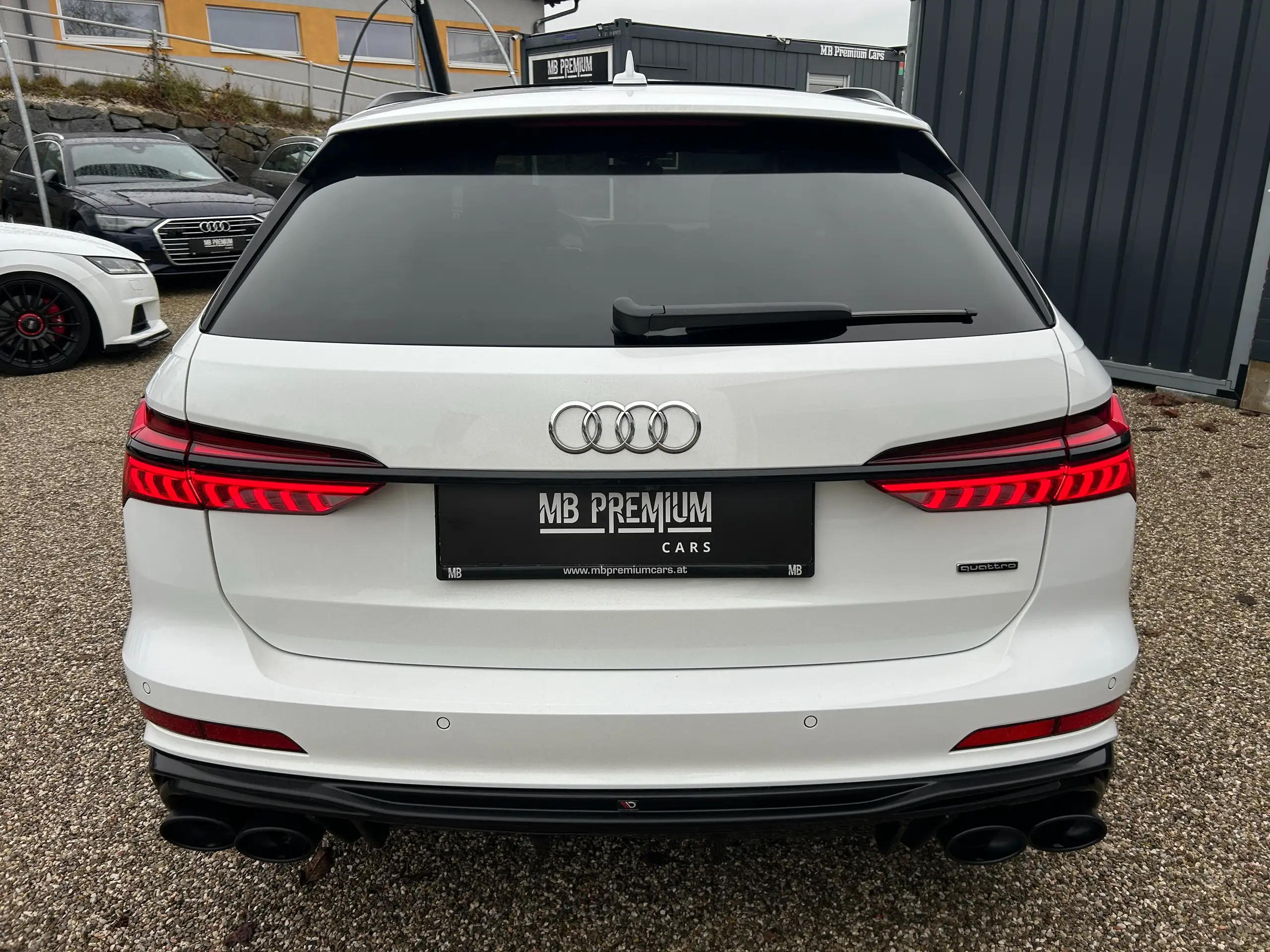 Audi - A6