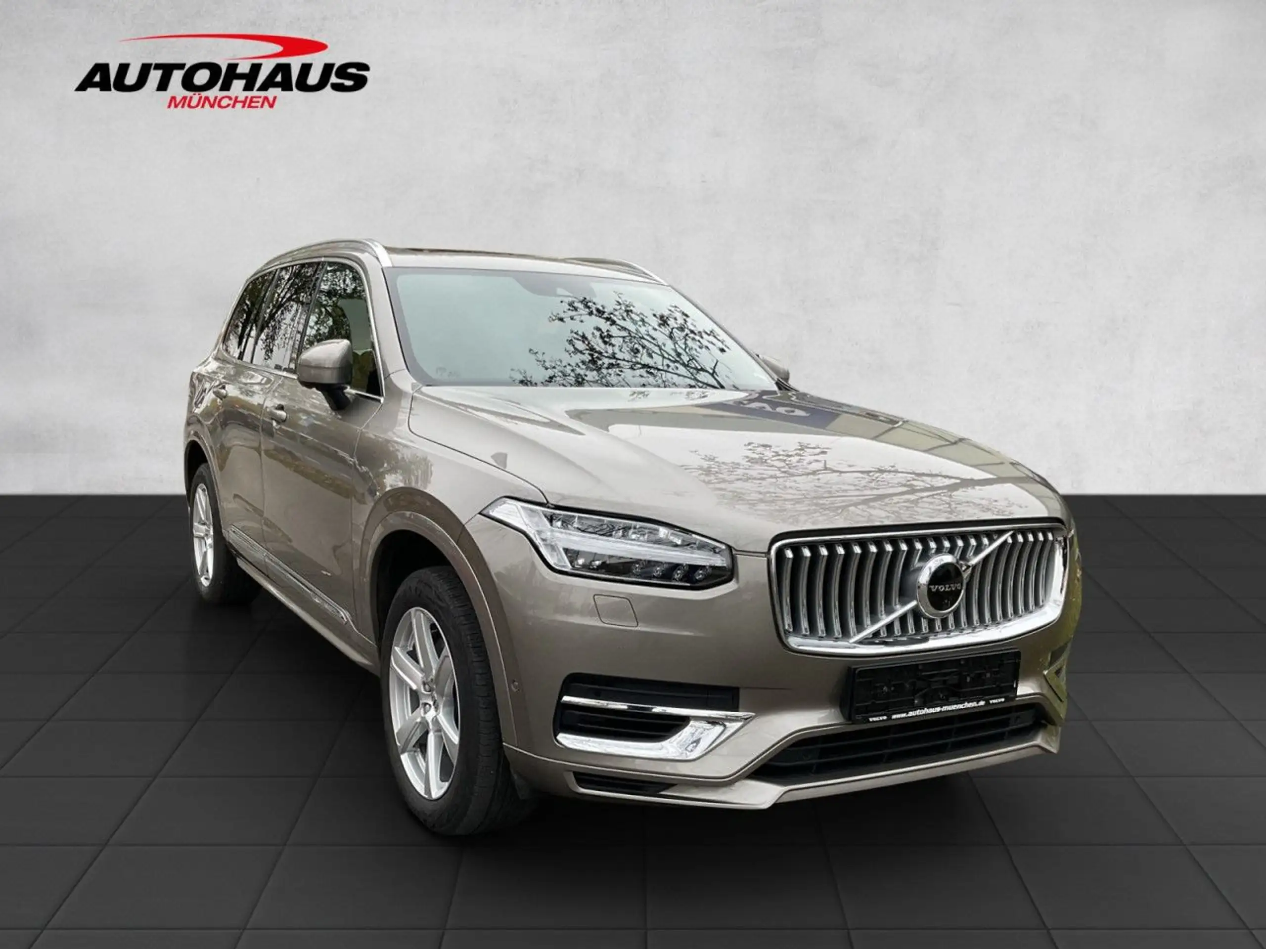 Volvo - XC90