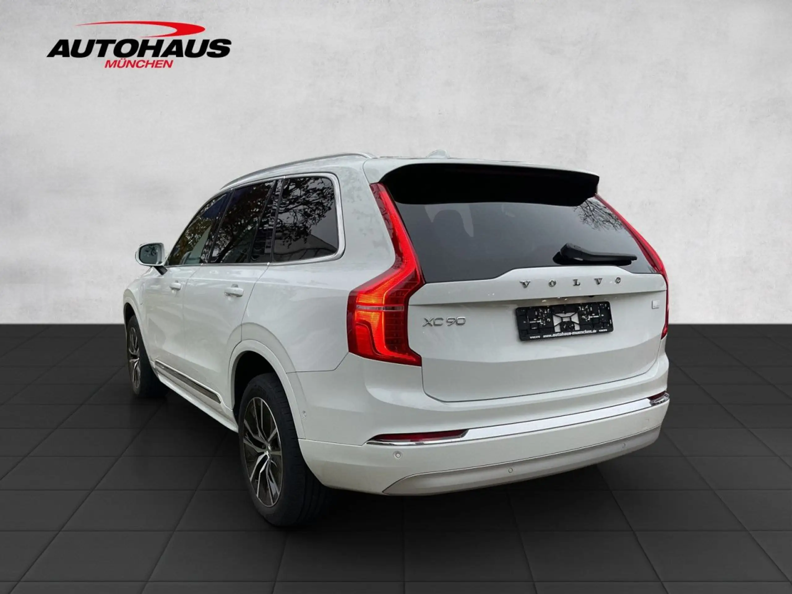 Volvo - XC90