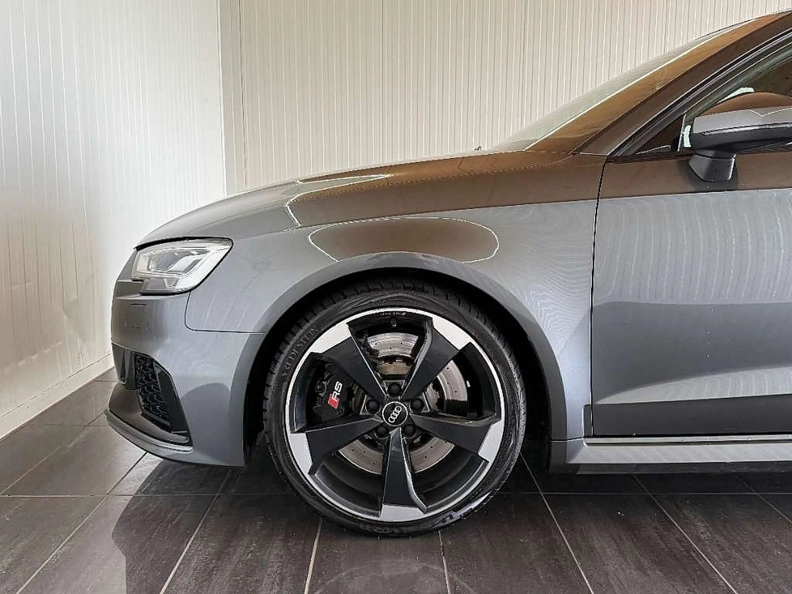 Audi - RS3