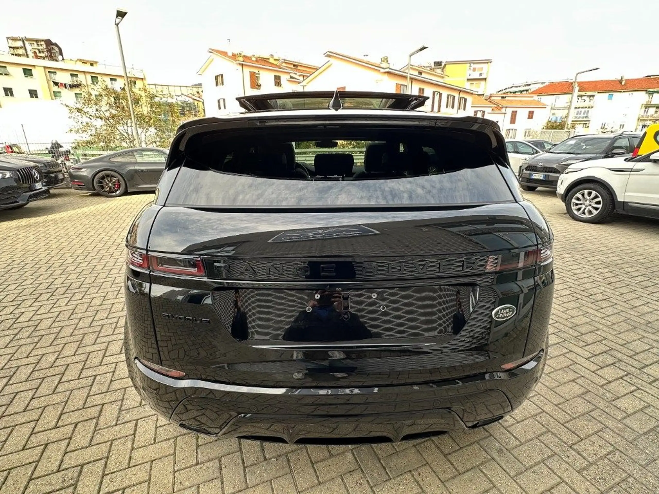 Land Rover - Range Rover Evoque