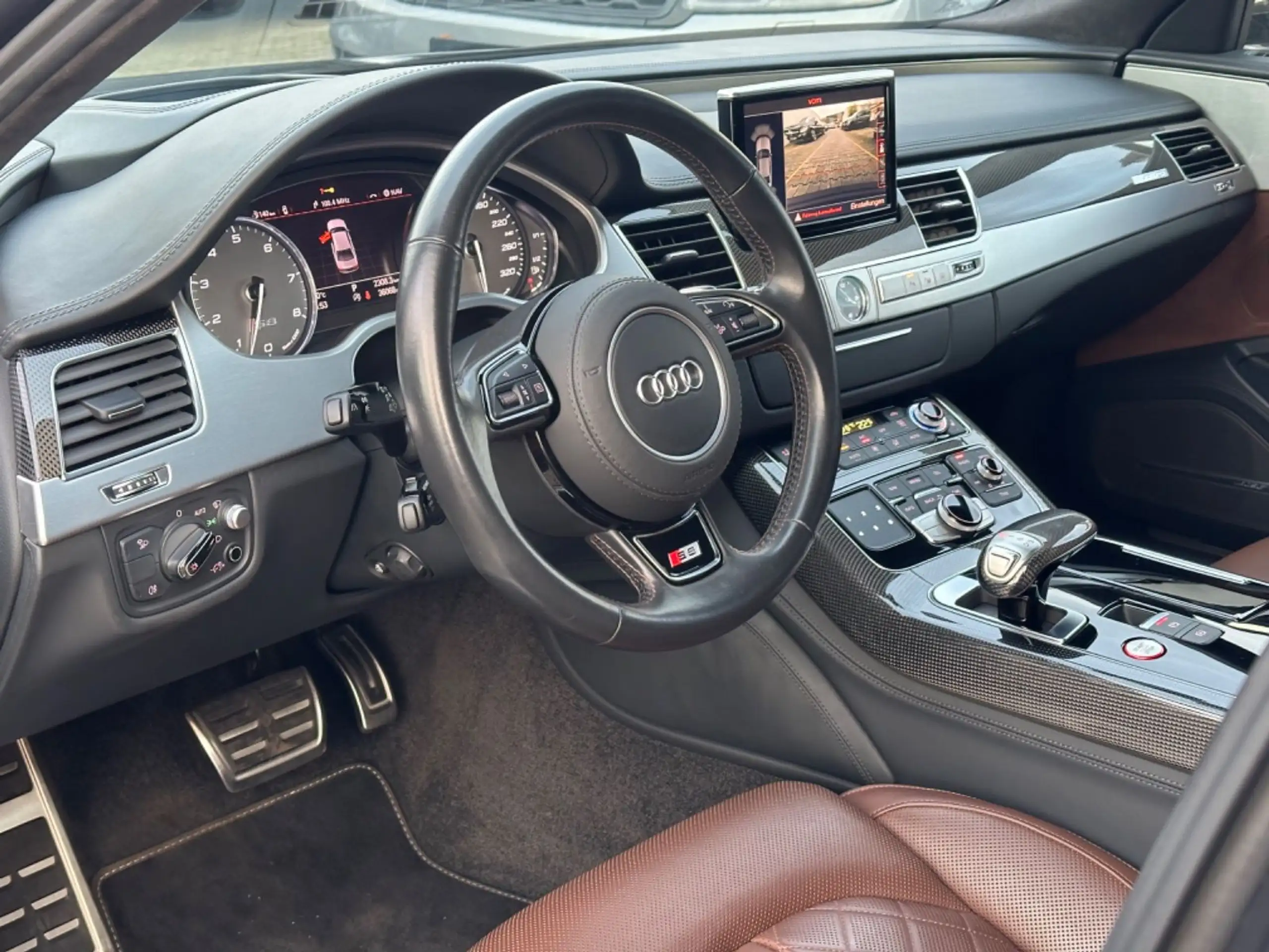 Audi - S8