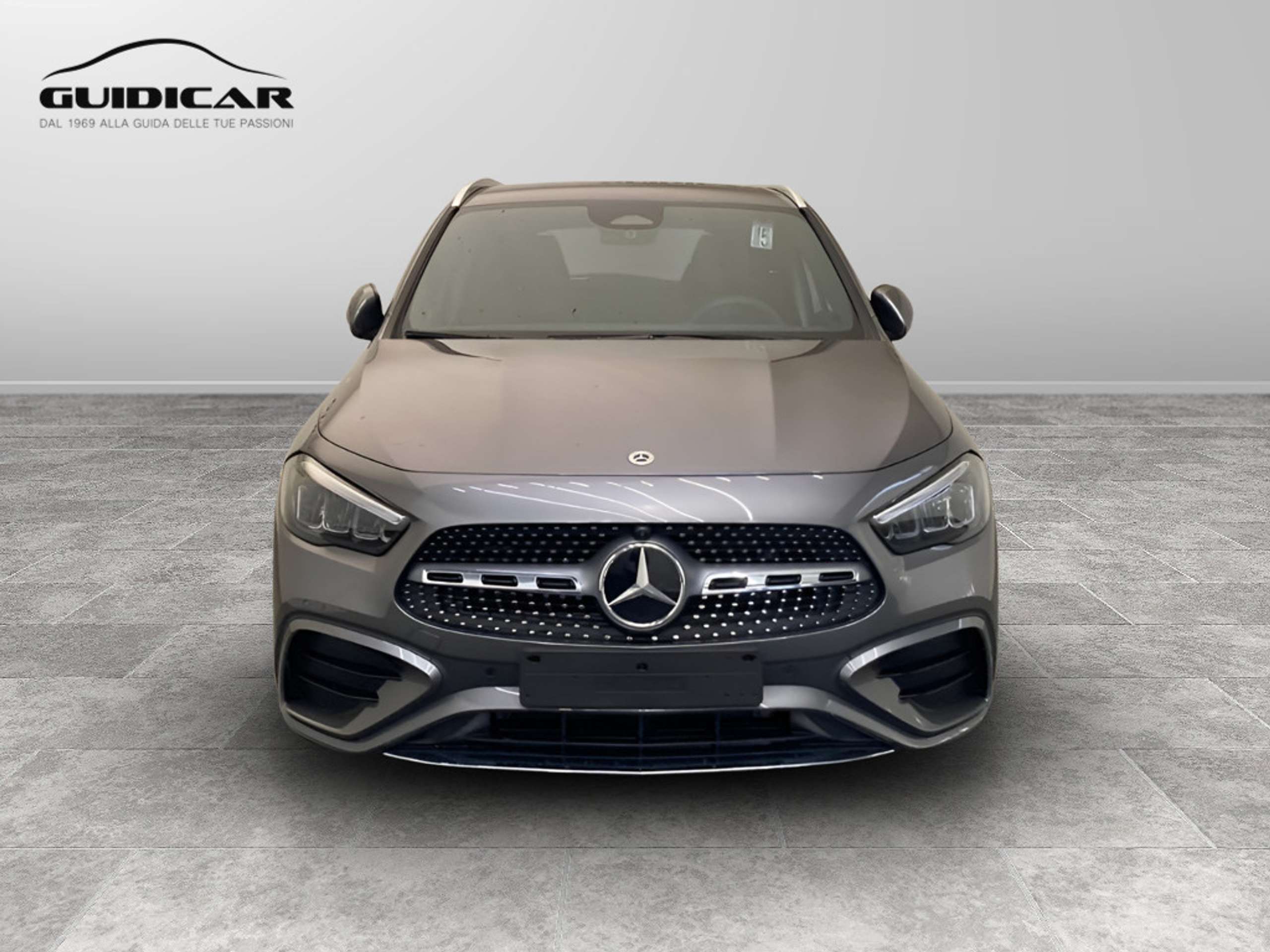 Mercedes-Benz - GLA 180