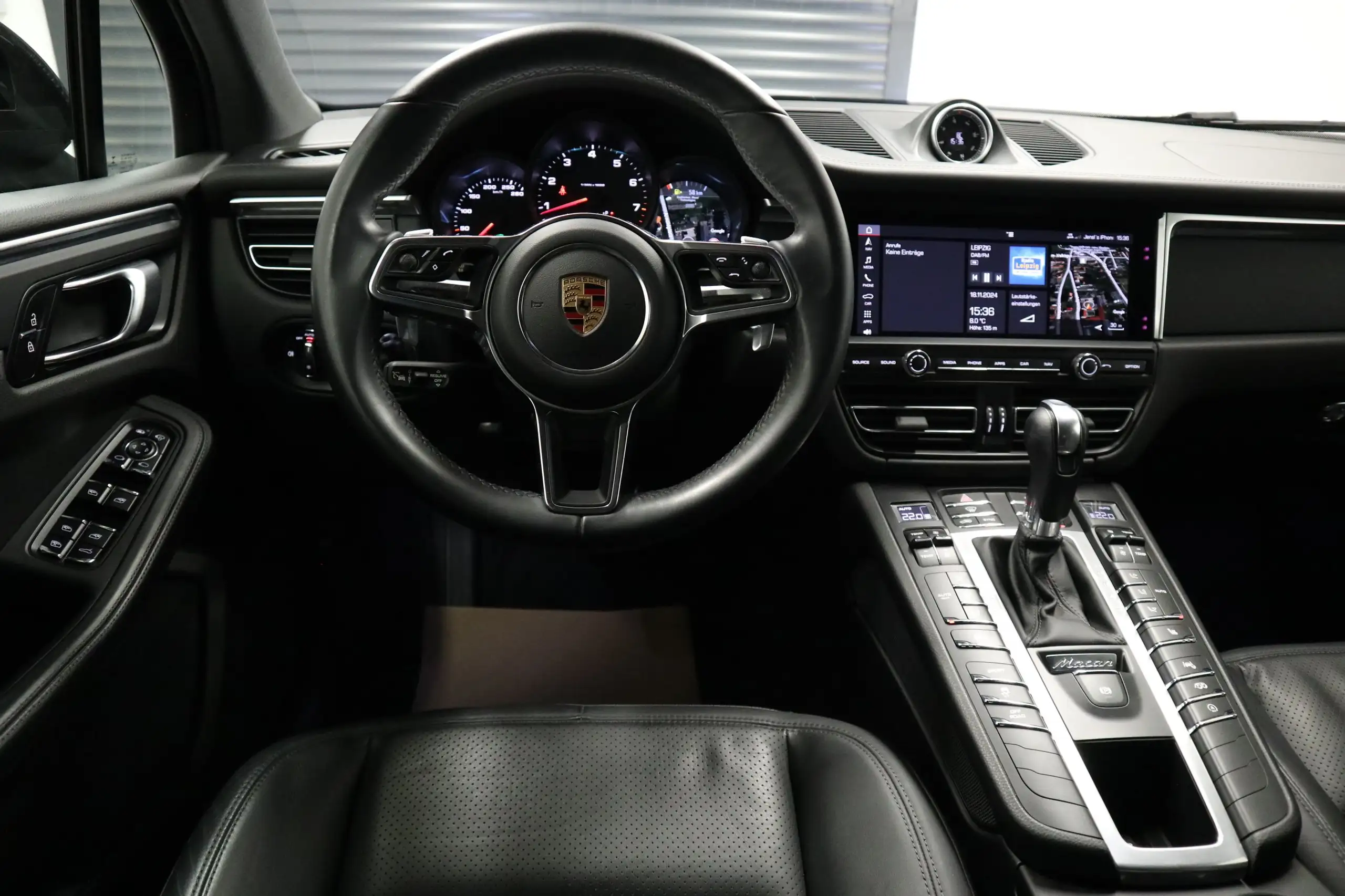 Porsche - Macan