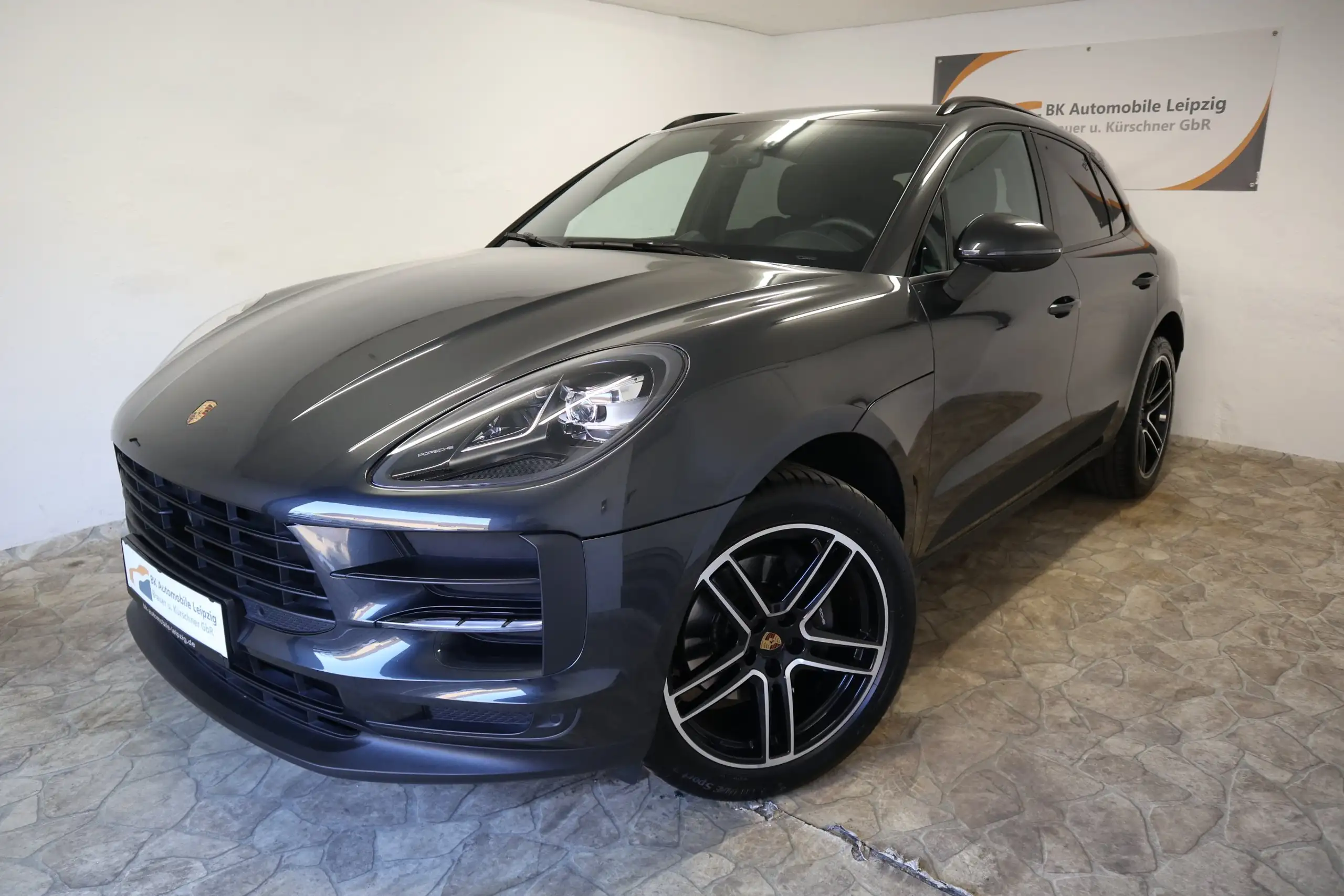 Porsche - Macan