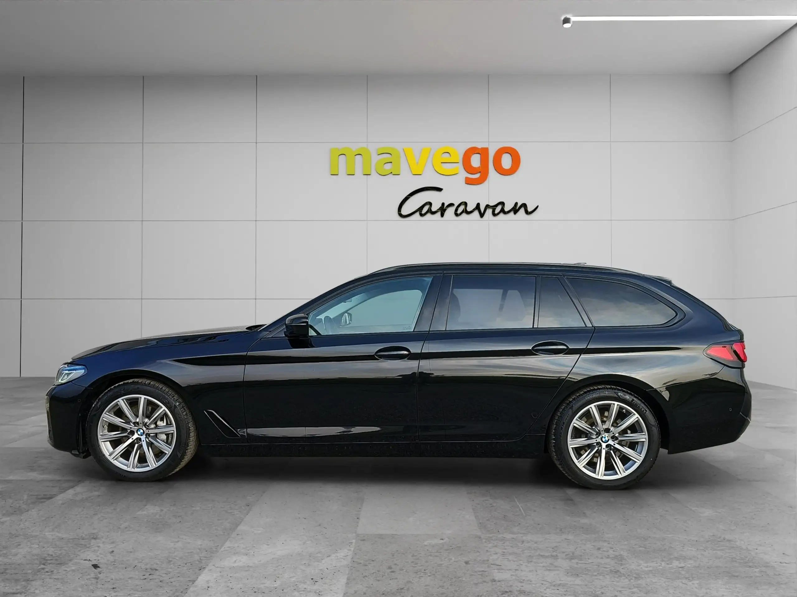 BMW - 530