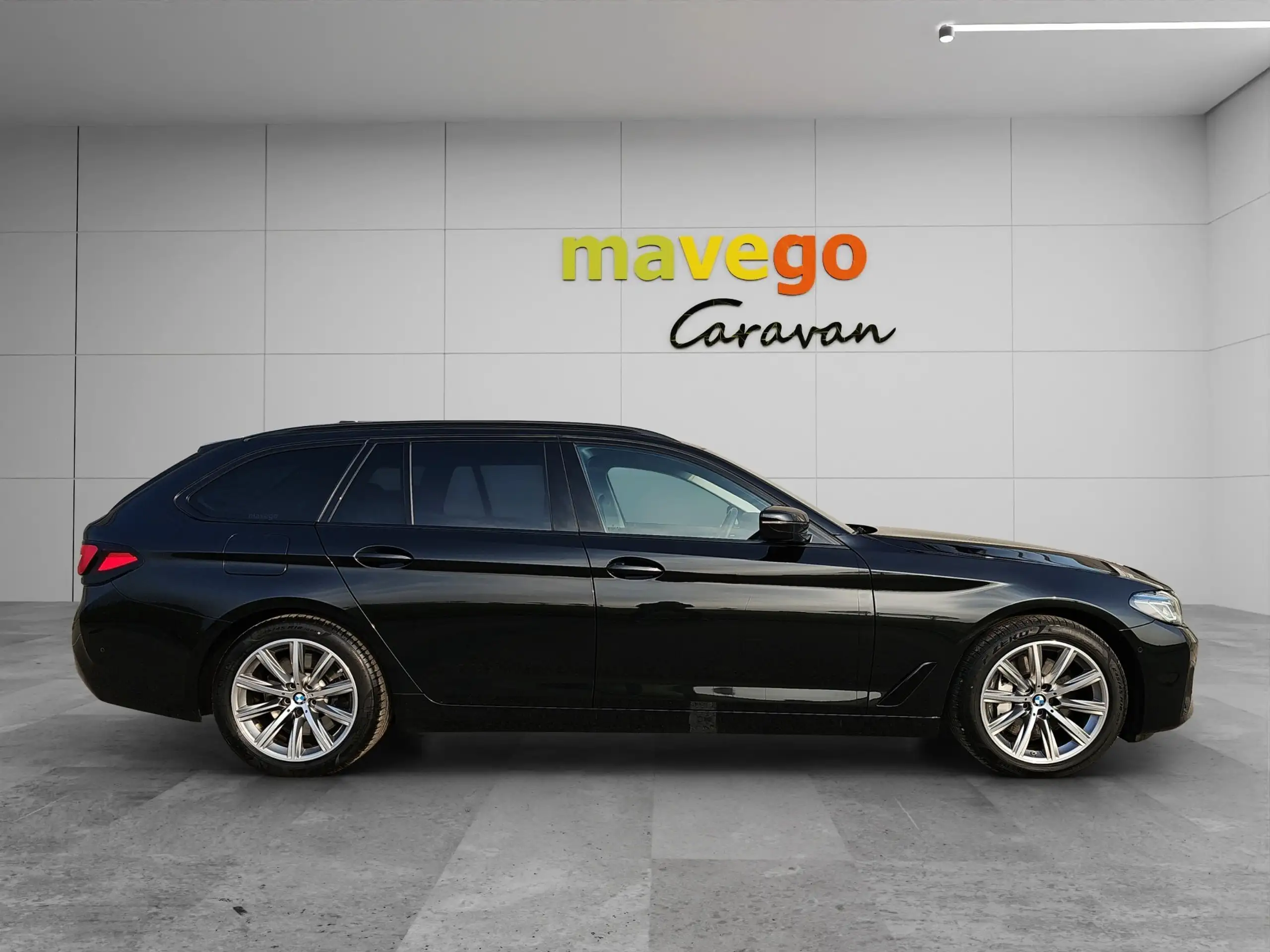 BMW - 530