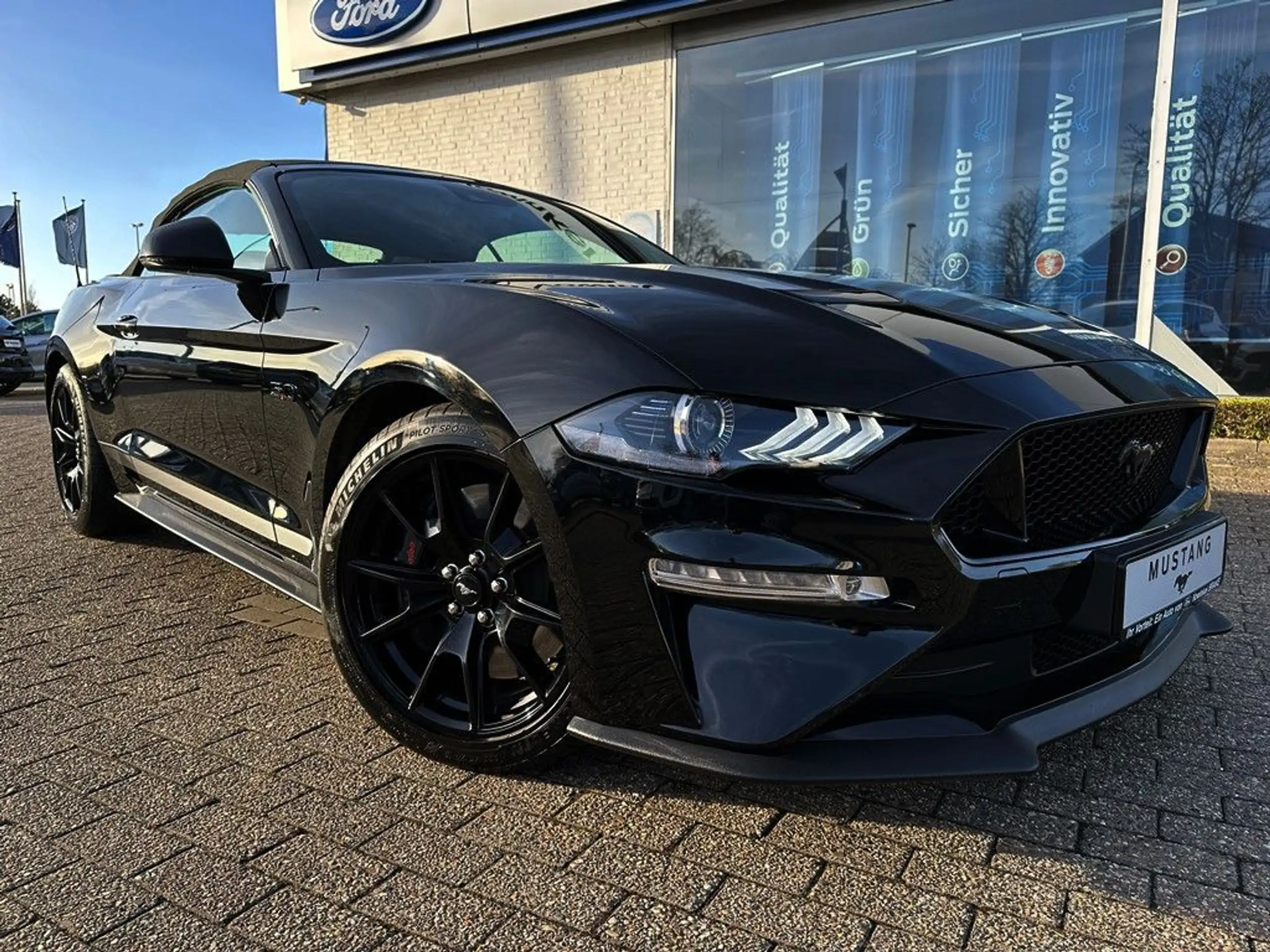 Ford - Mustang