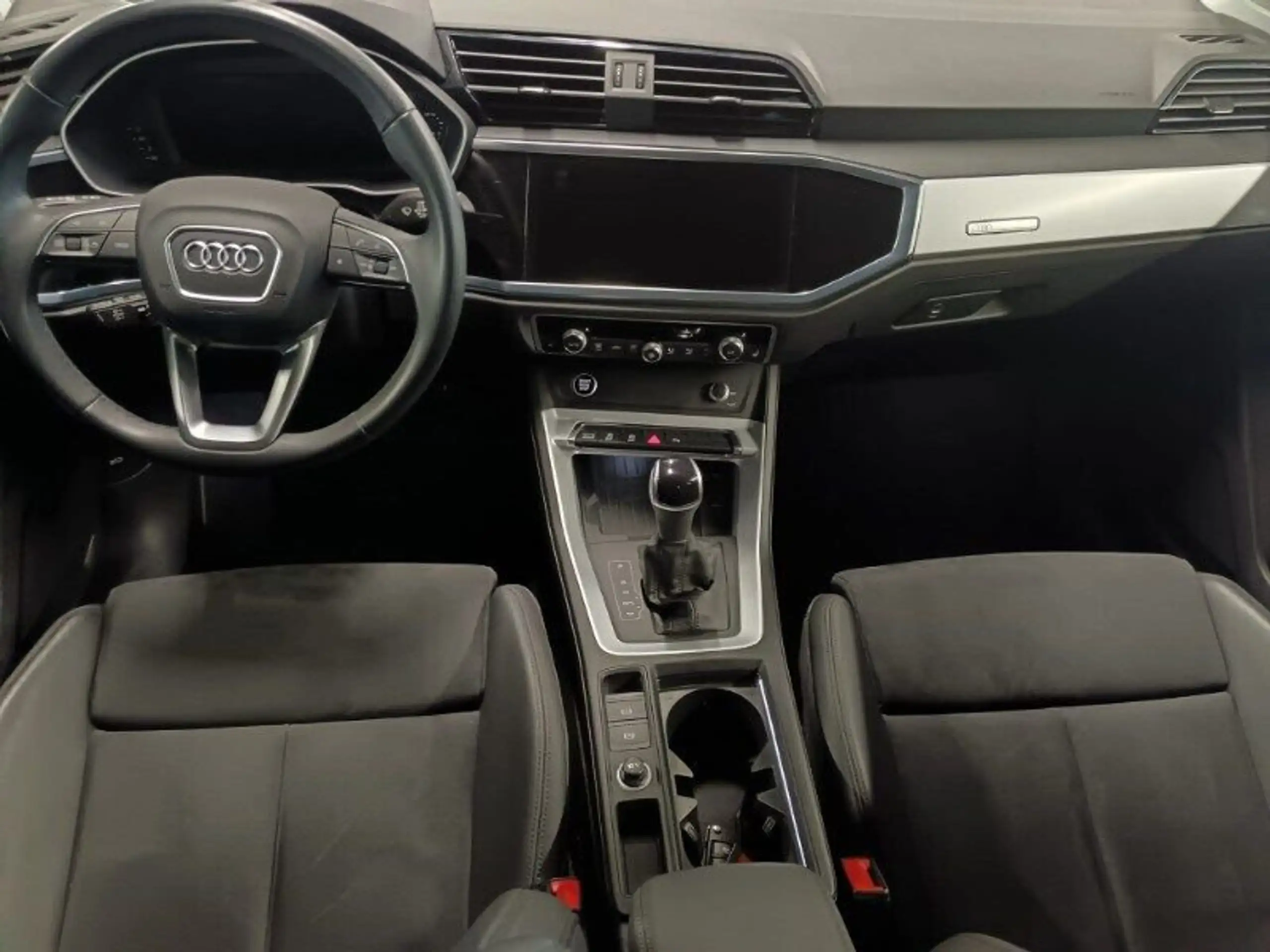 Audi - Q3