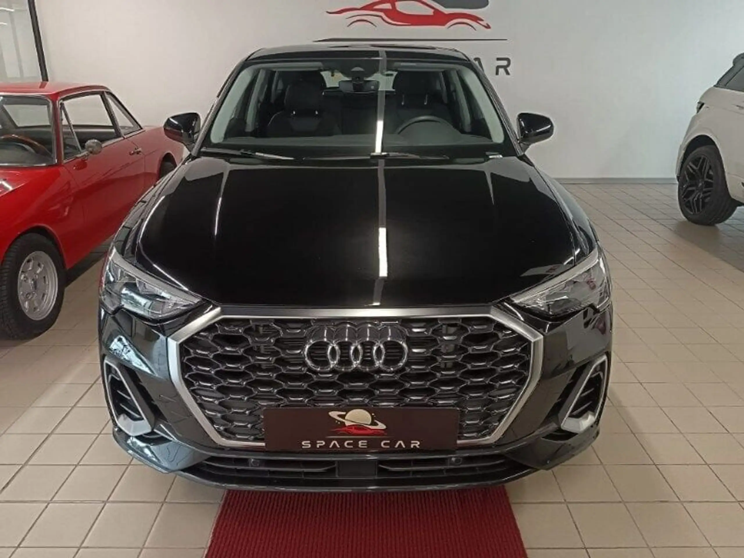 Audi - Q3