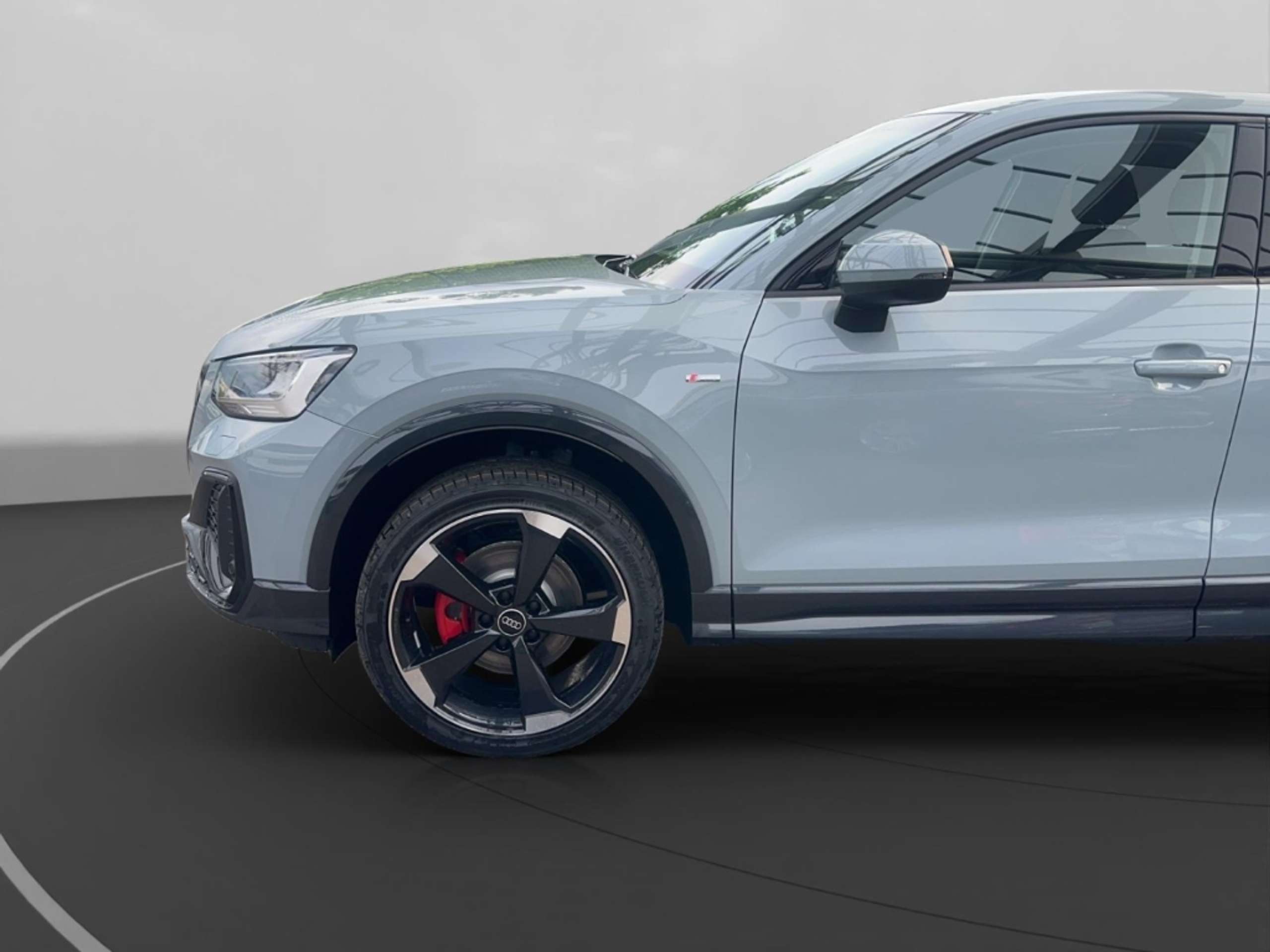 Audi - Q2