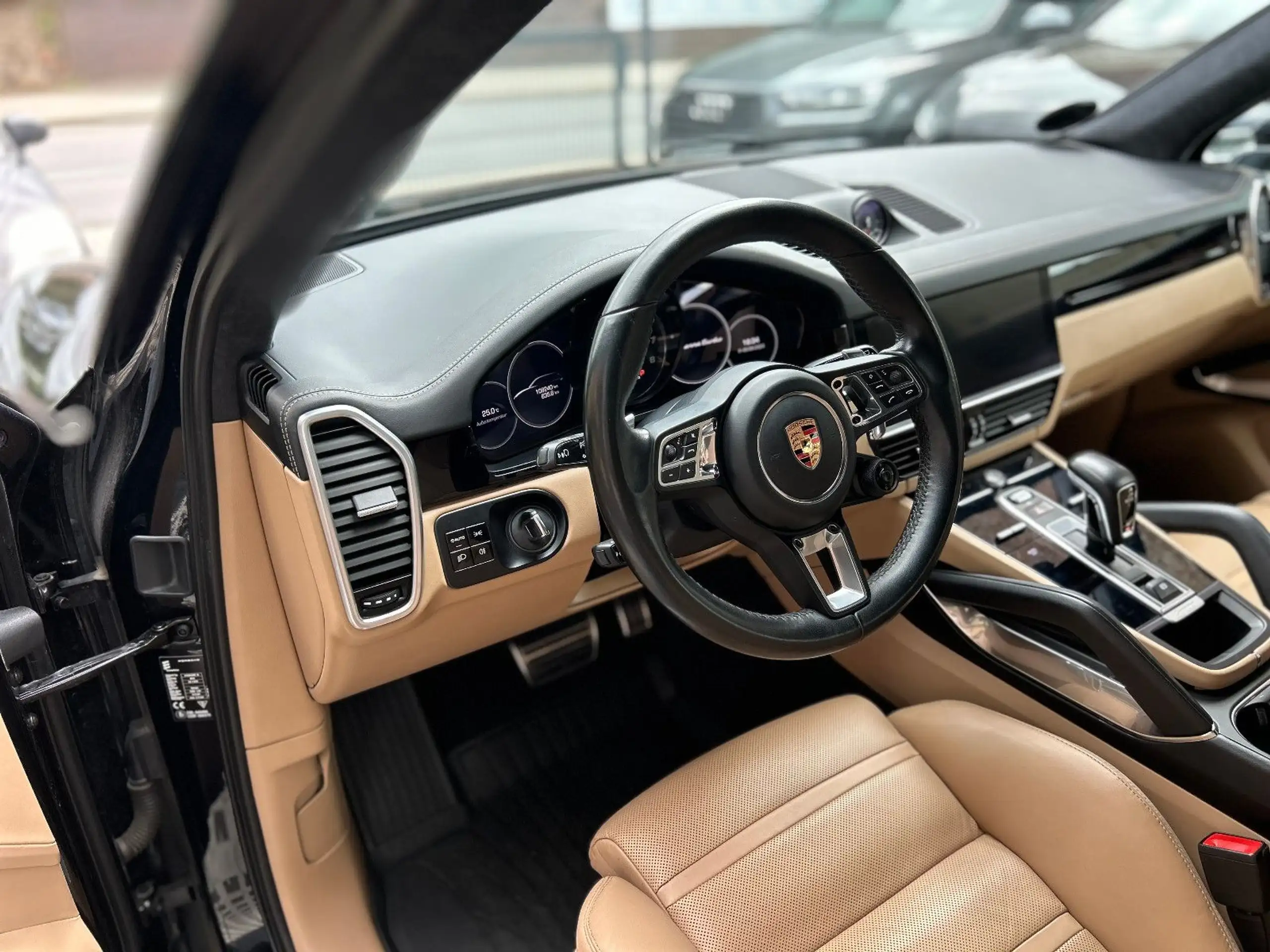 Porsche - Cayenne