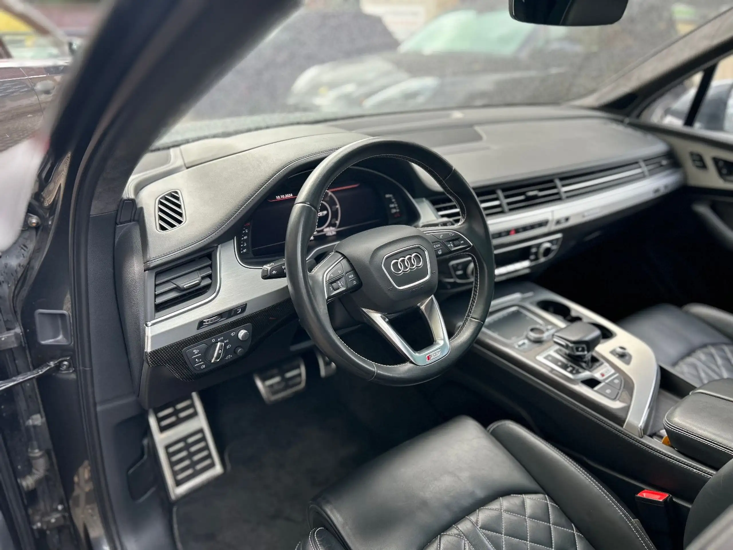 Audi - SQ7