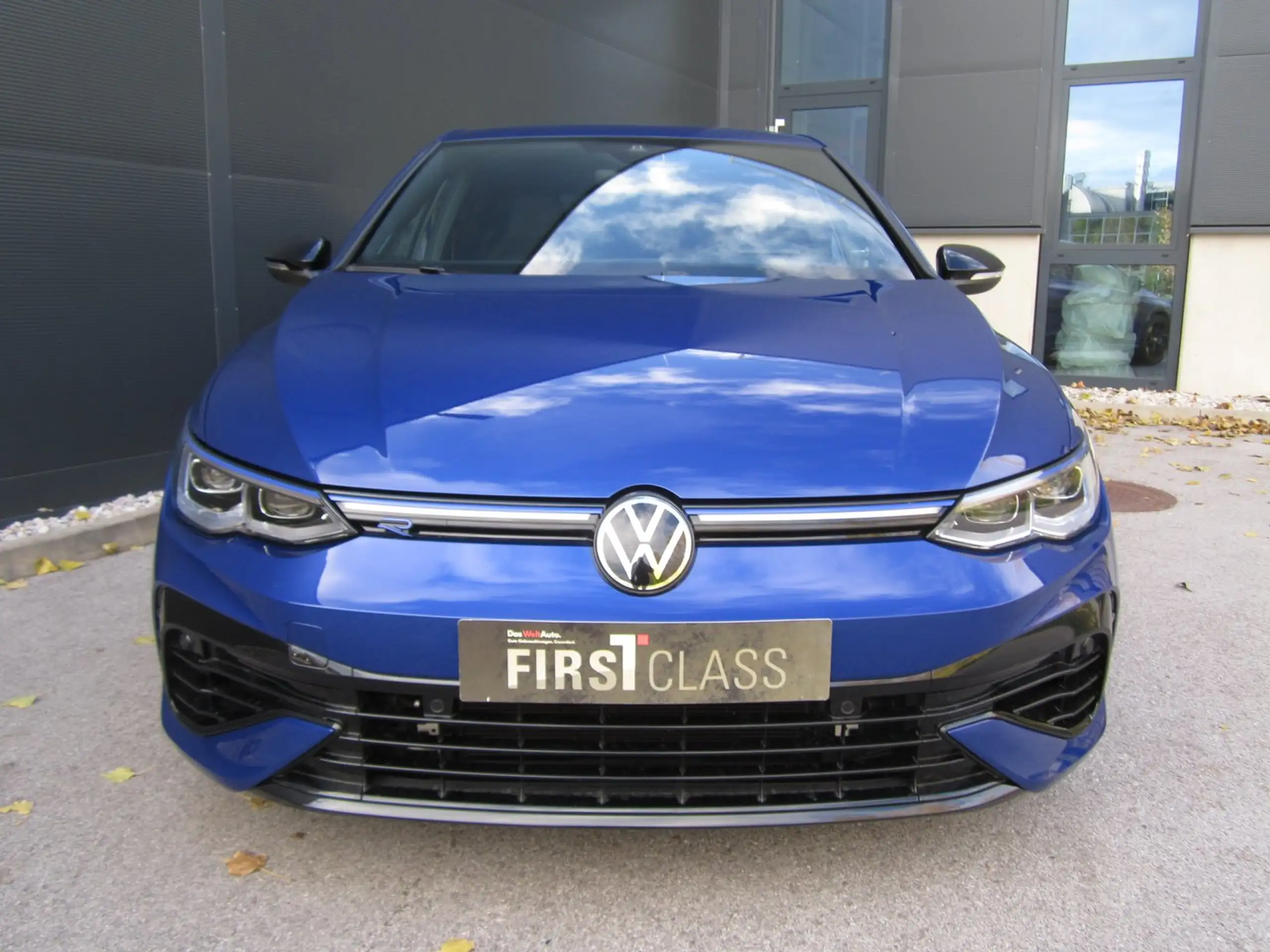 Volkswagen - Golf R