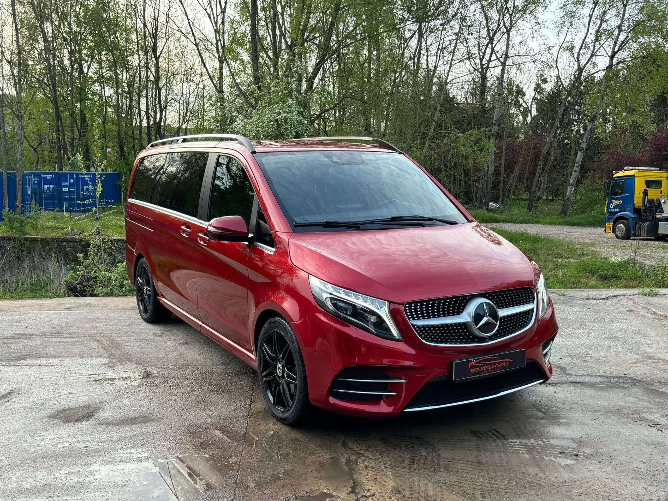 Mercedes-Benz - V 300