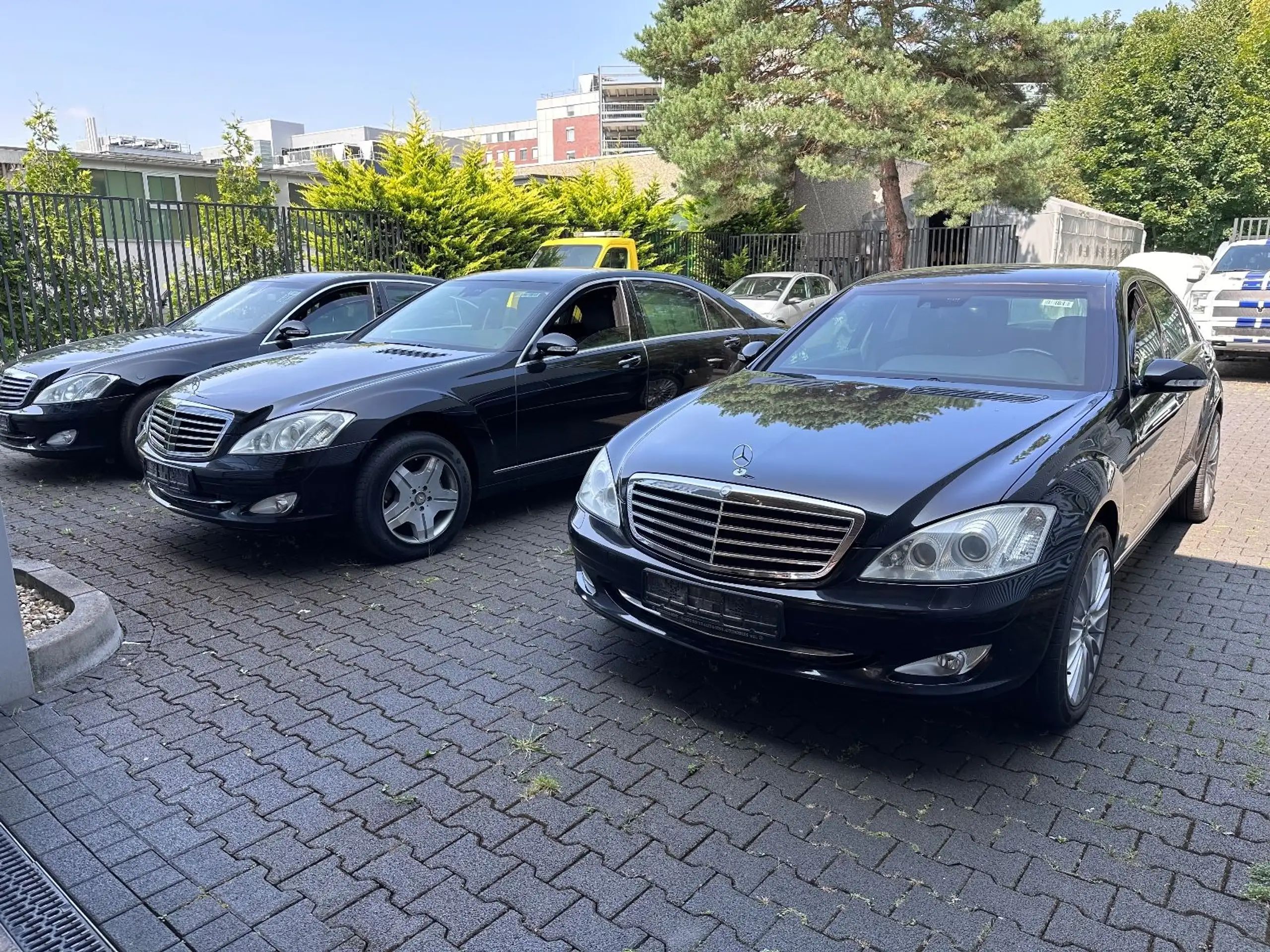 Mercedes-Benz - S 600