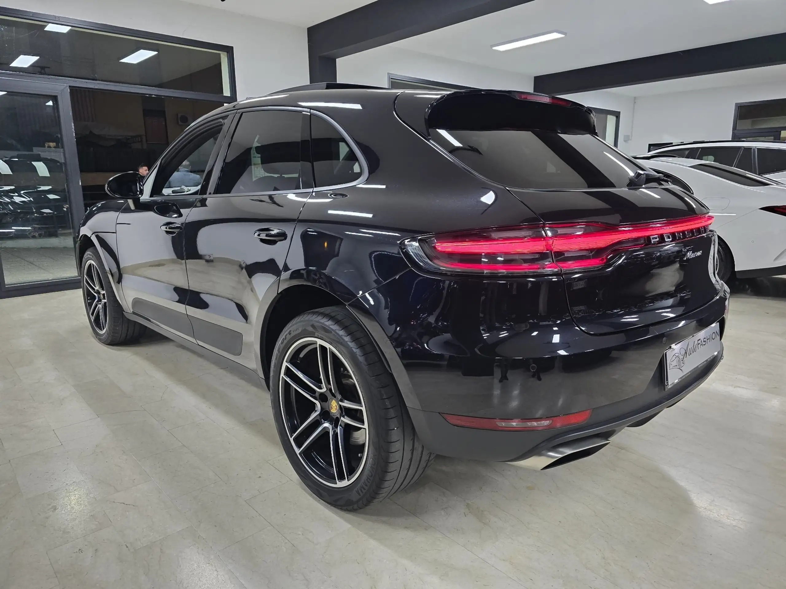 Porsche - Macan