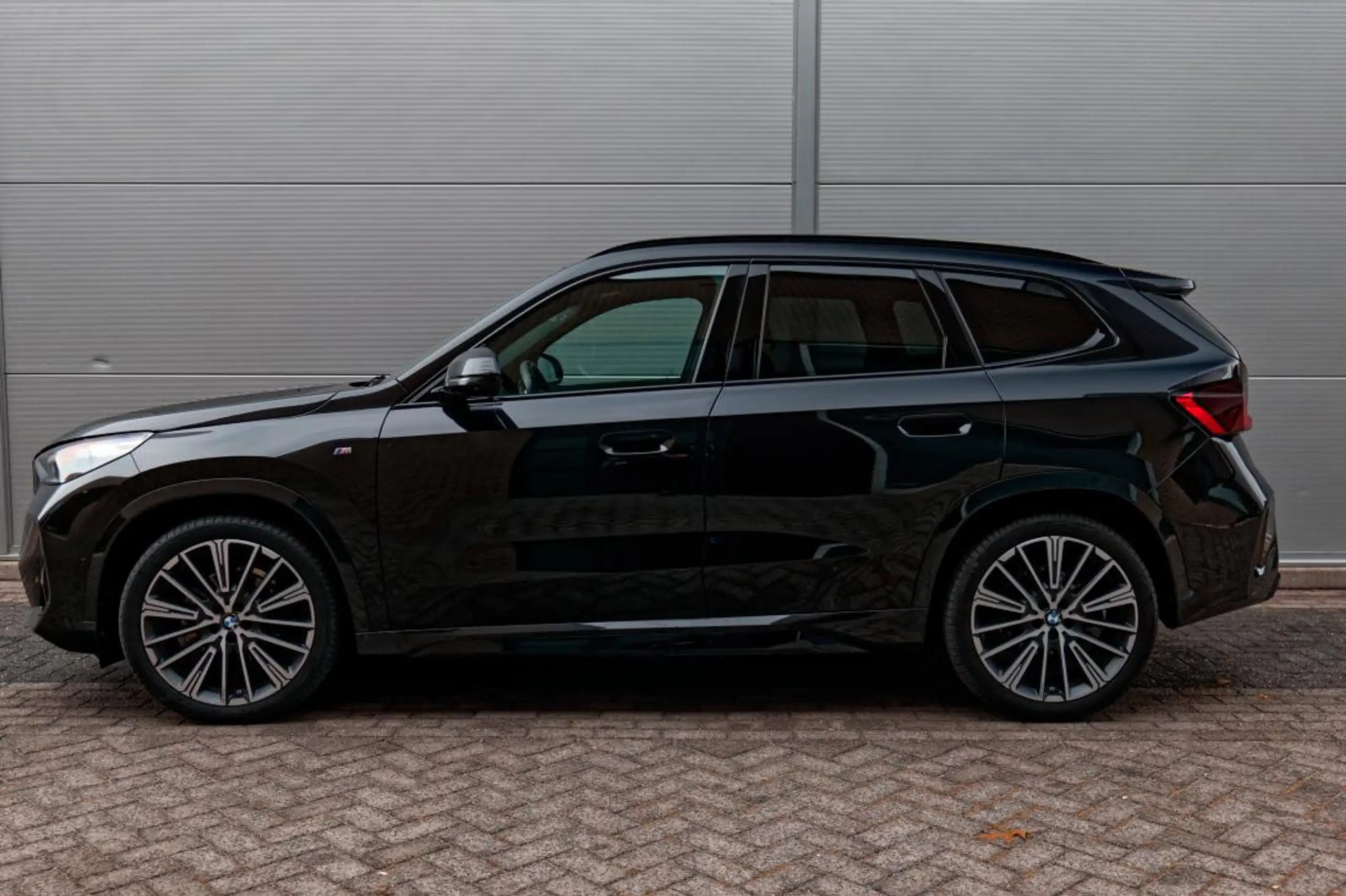 BMW - X1