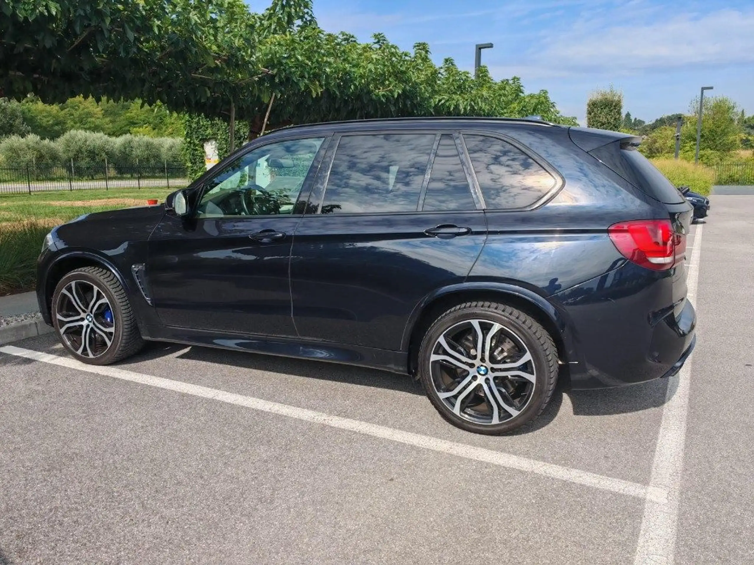 BMW - X5 M