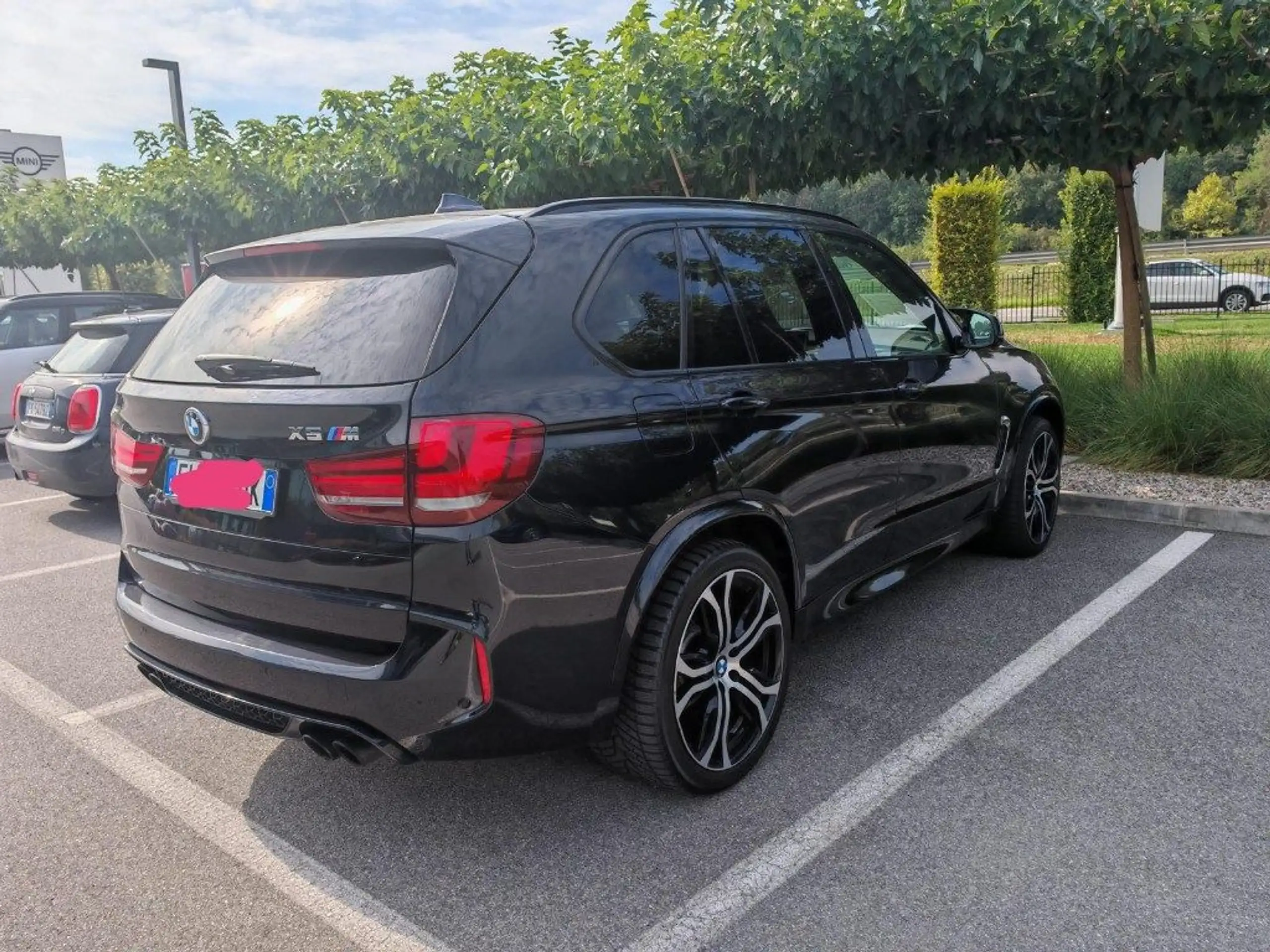 BMW - X5 M