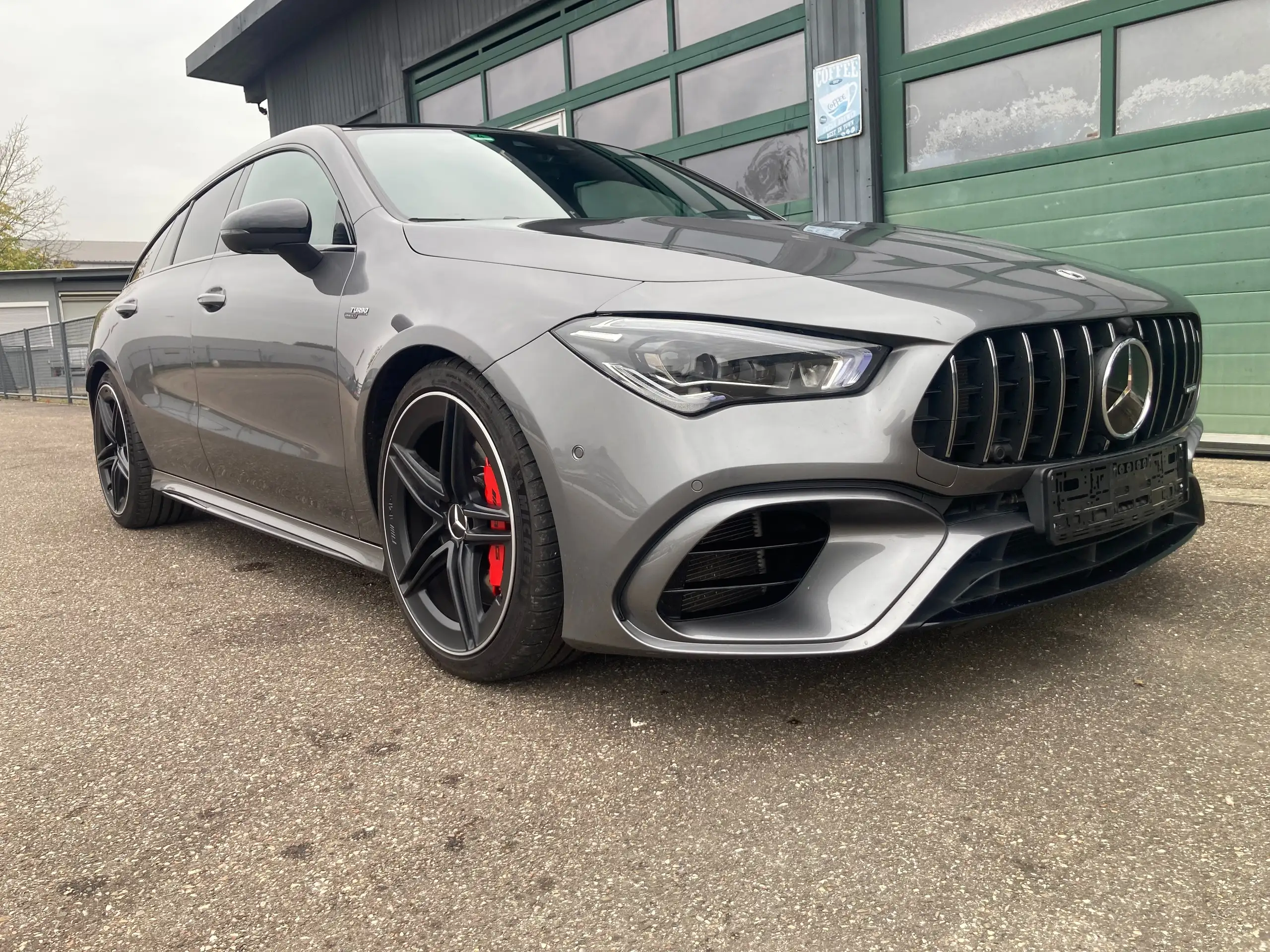 Mercedes-Benz - CLA 45 AMG