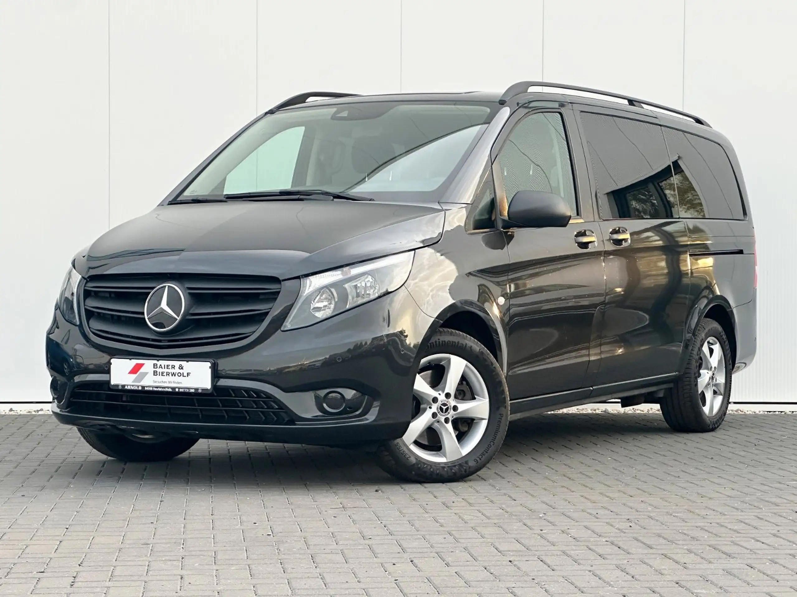 Mercedes-Benz - Vito