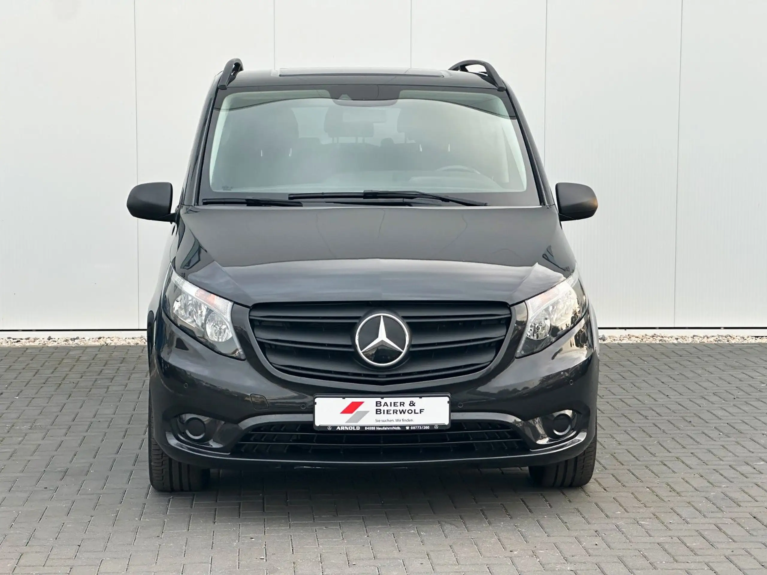 Mercedes-Benz - Vito