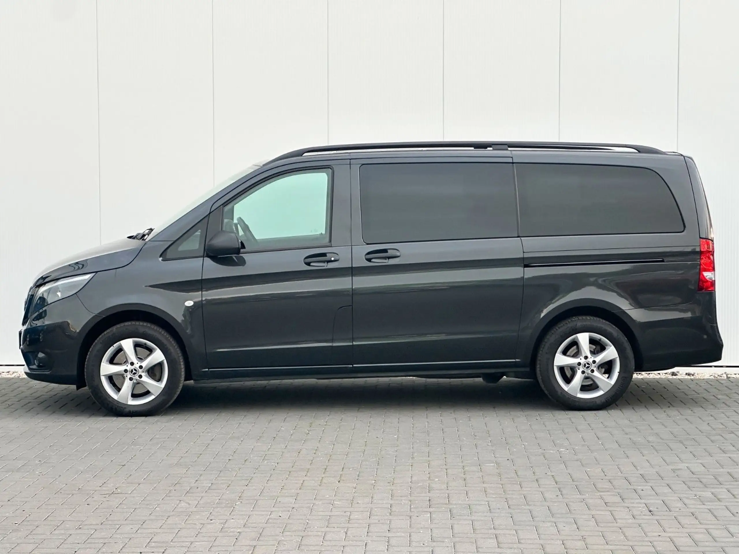 Mercedes-Benz - Vito