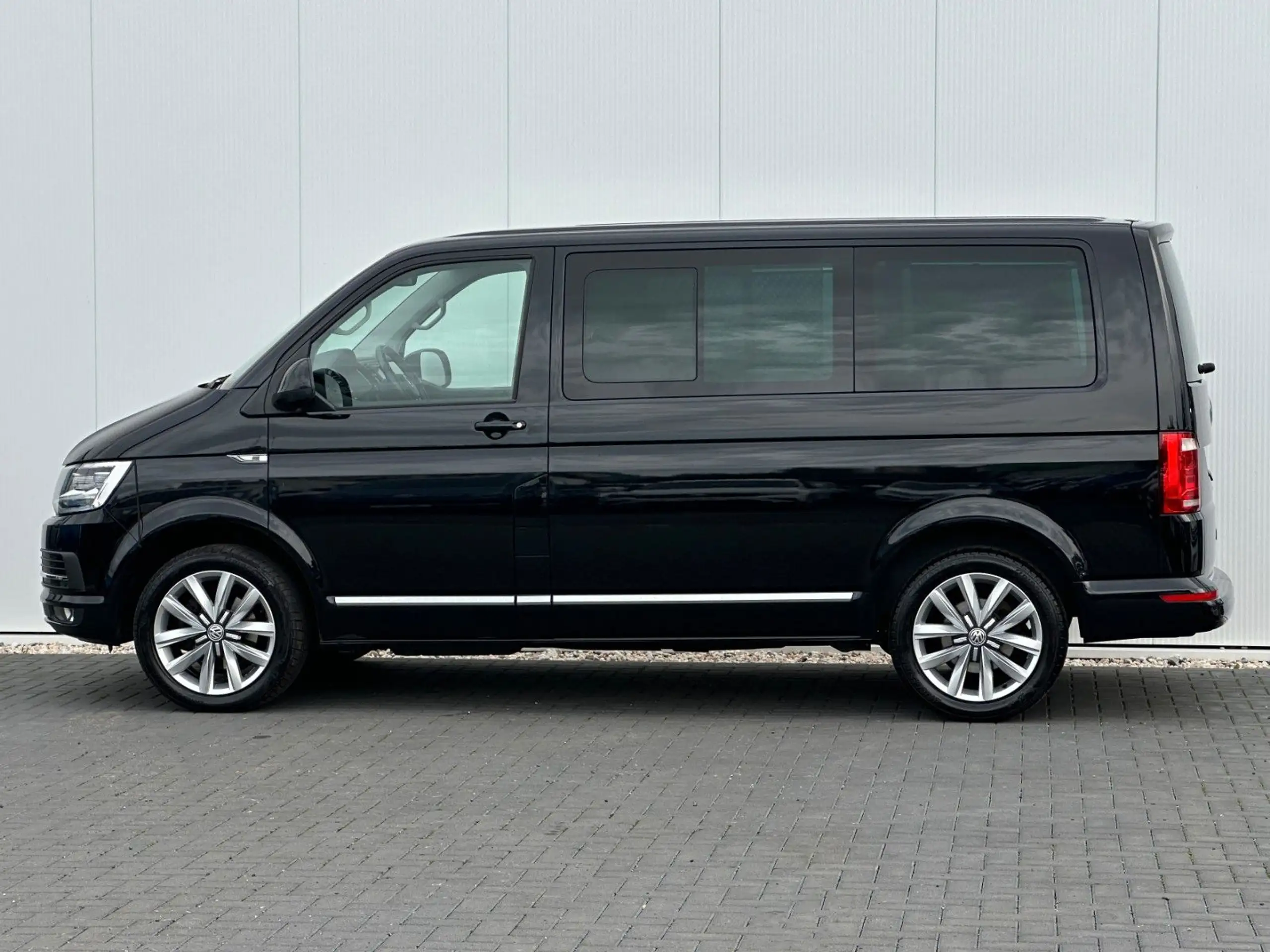 Volkswagen - T6 Multivan