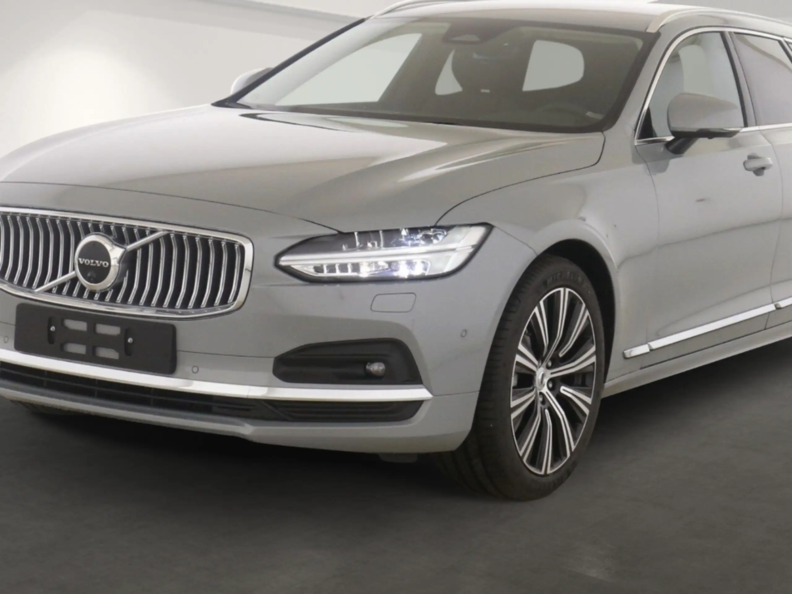 Volvo - V90