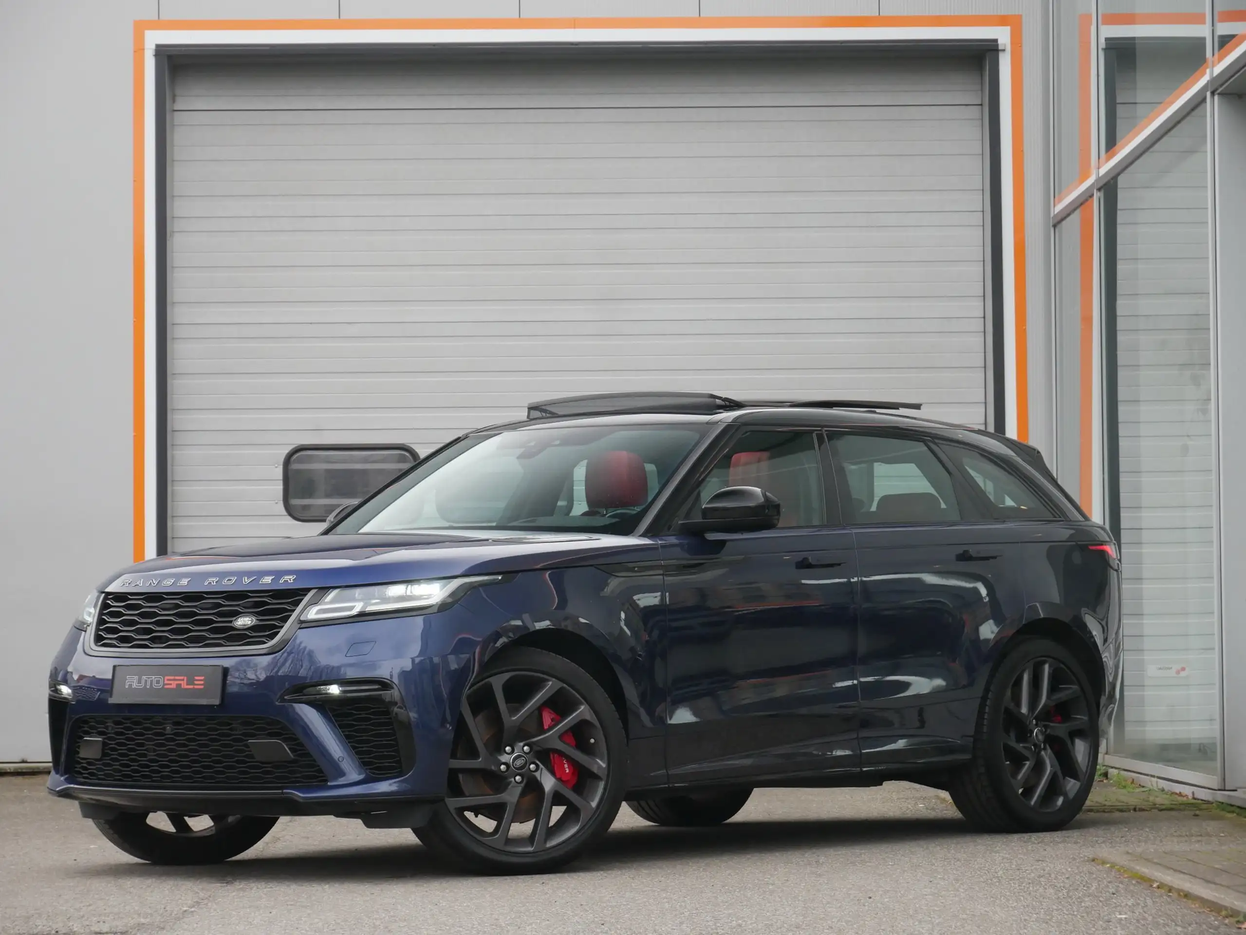 Land Rover - Range Rover Velar