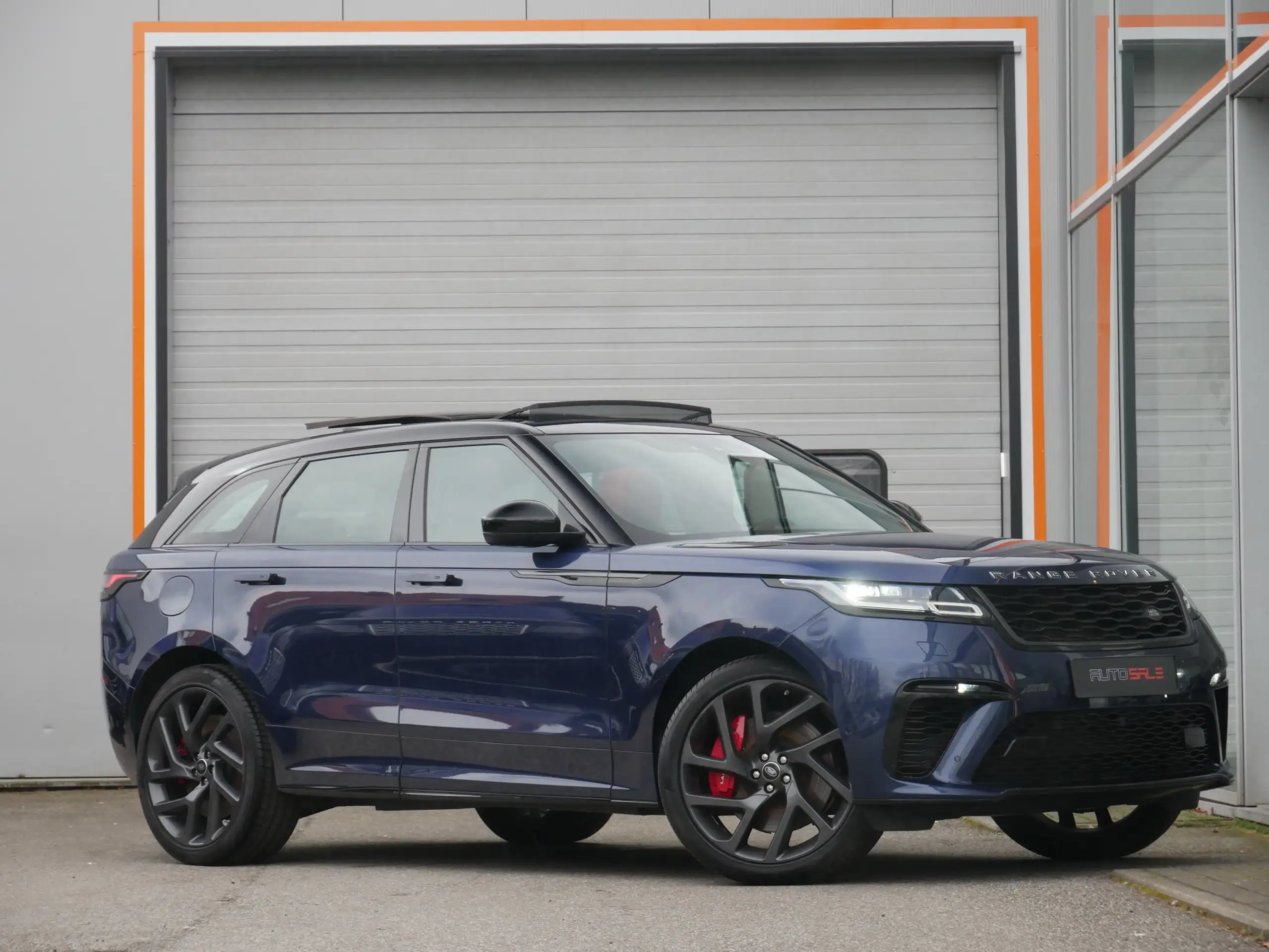 Land Rover - Range Rover Velar