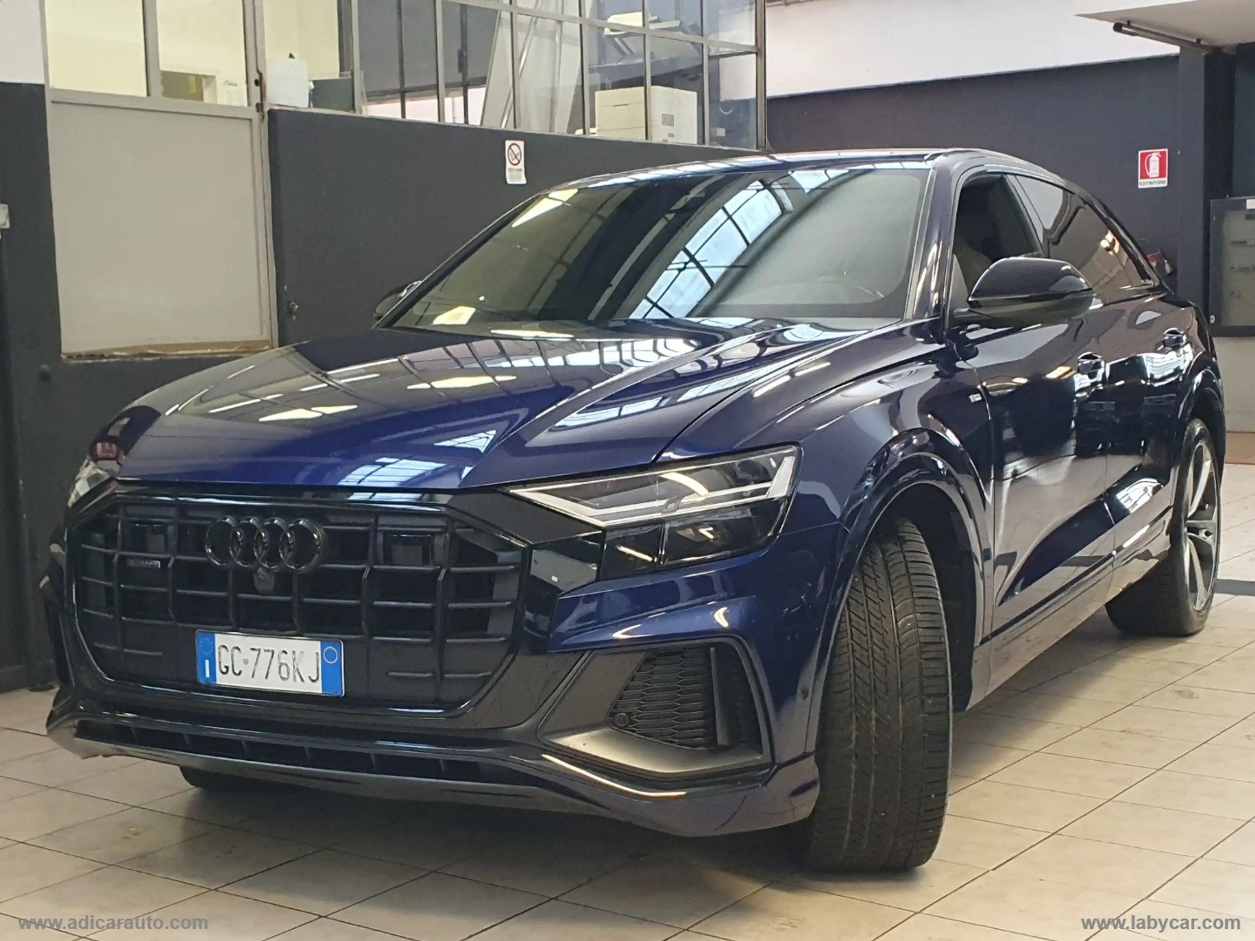 Audi - Q8