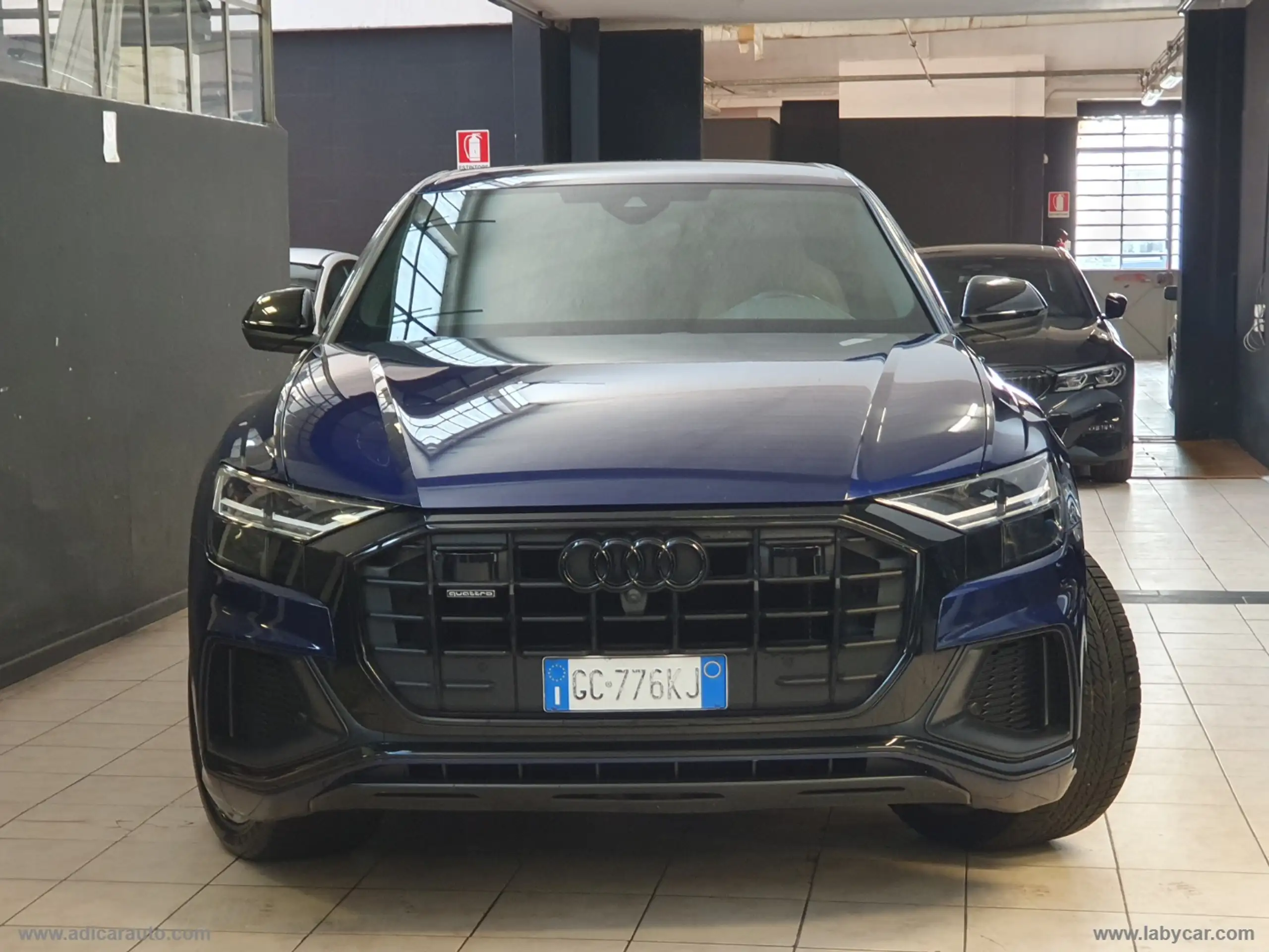 Audi - Q8