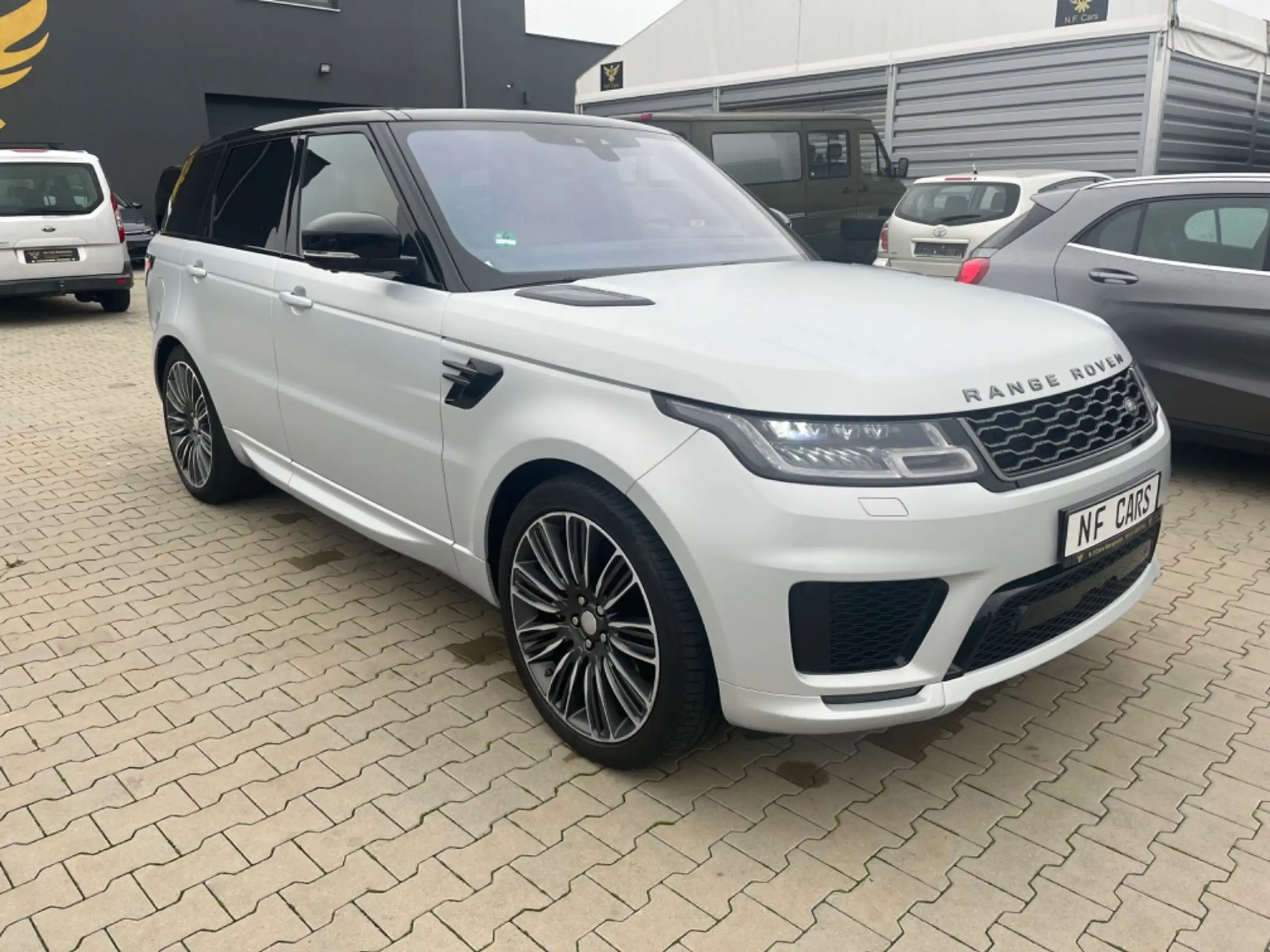 Land Rover - Range Rover Sport