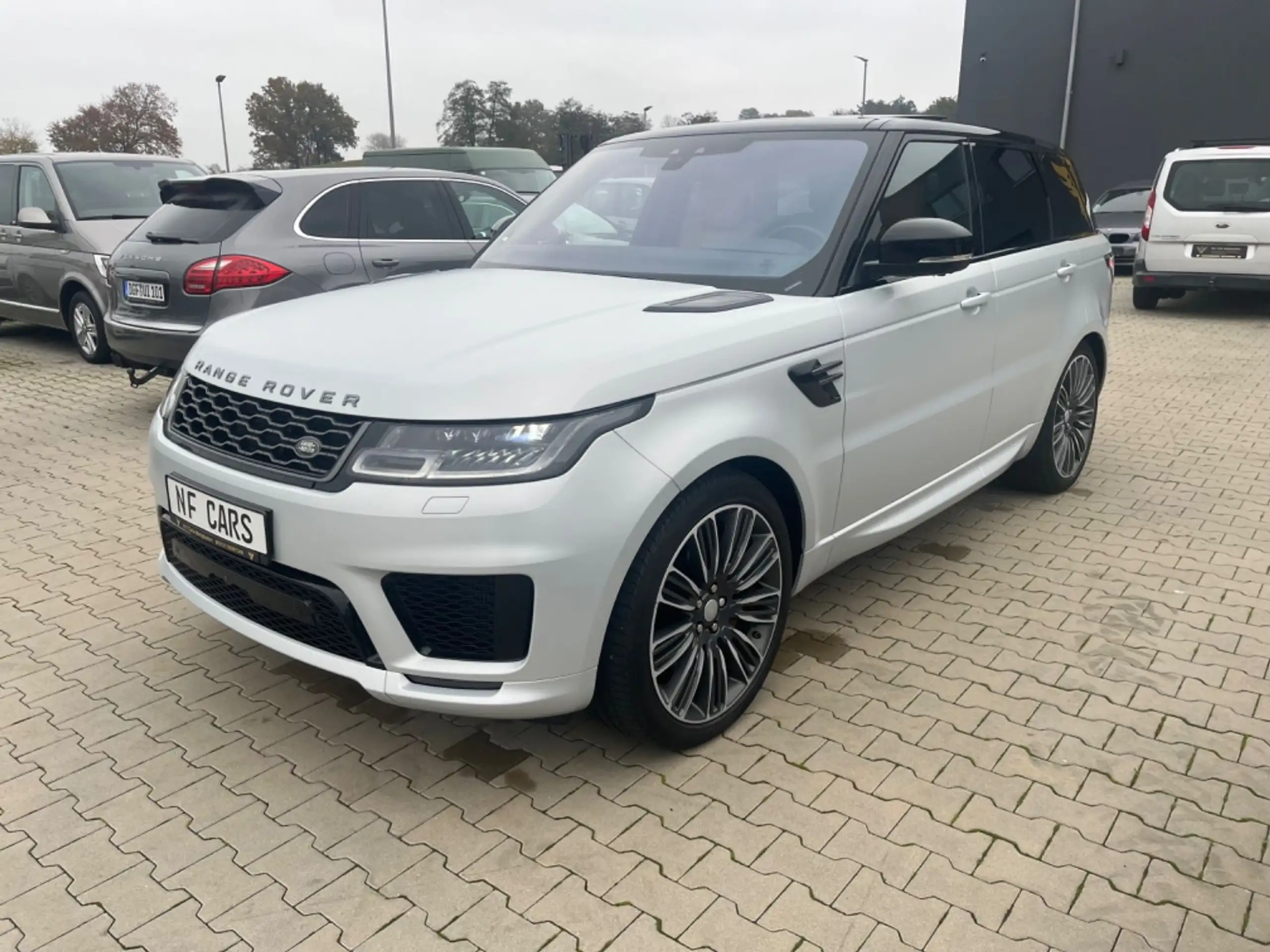 Land Rover - Range Rover Sport