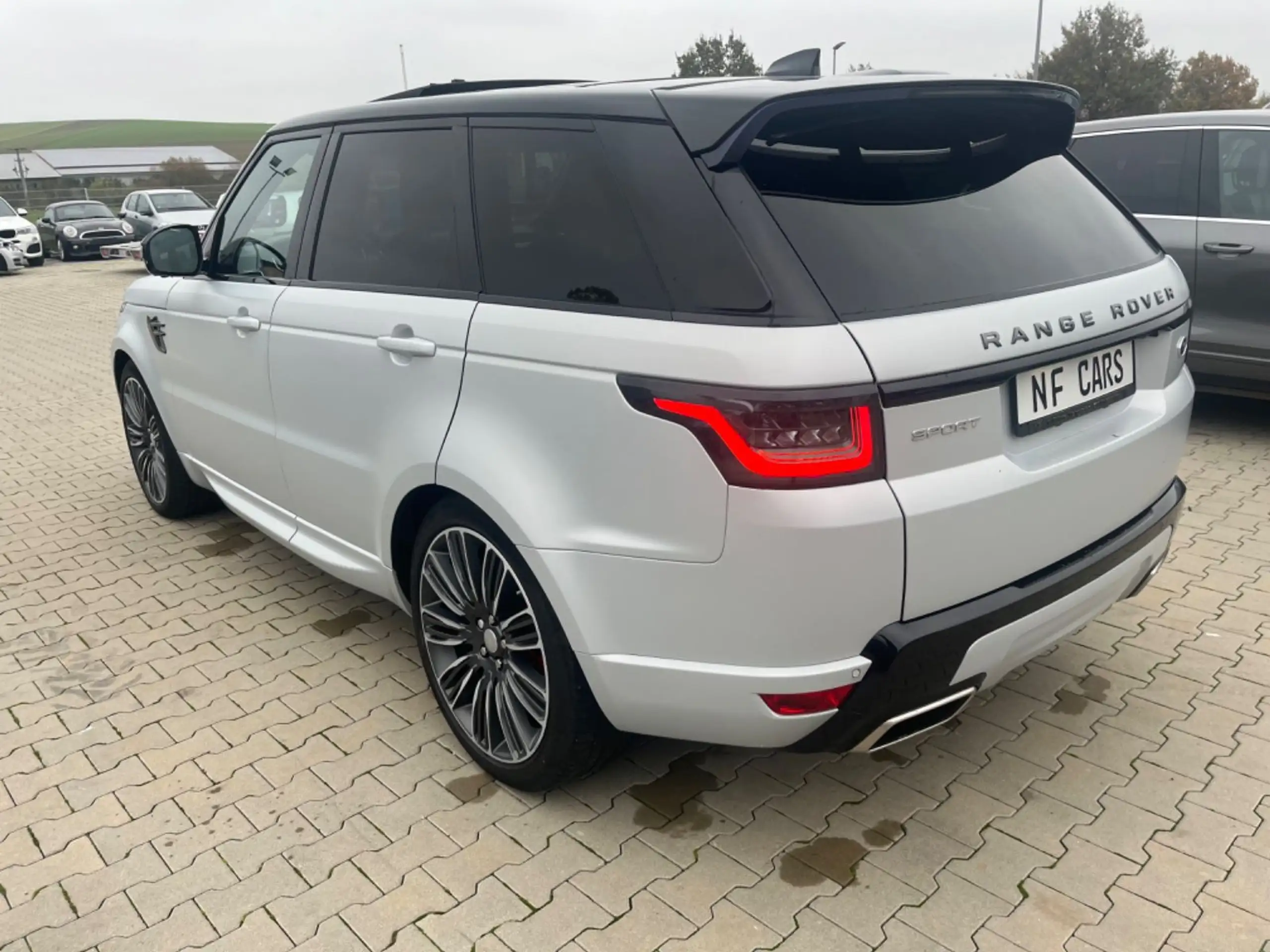 Land Rover - Range Rover Sport