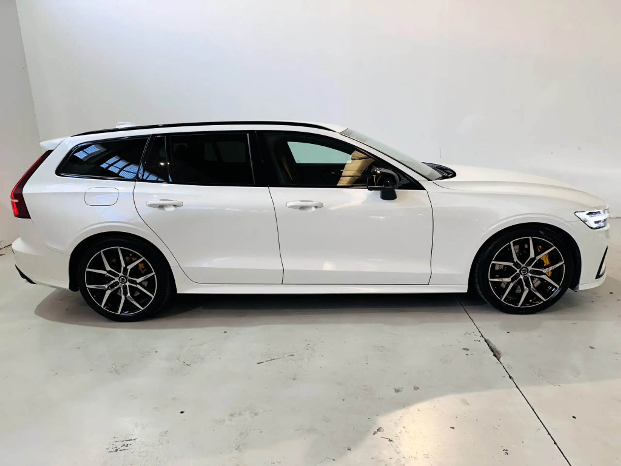 Volvo - V60