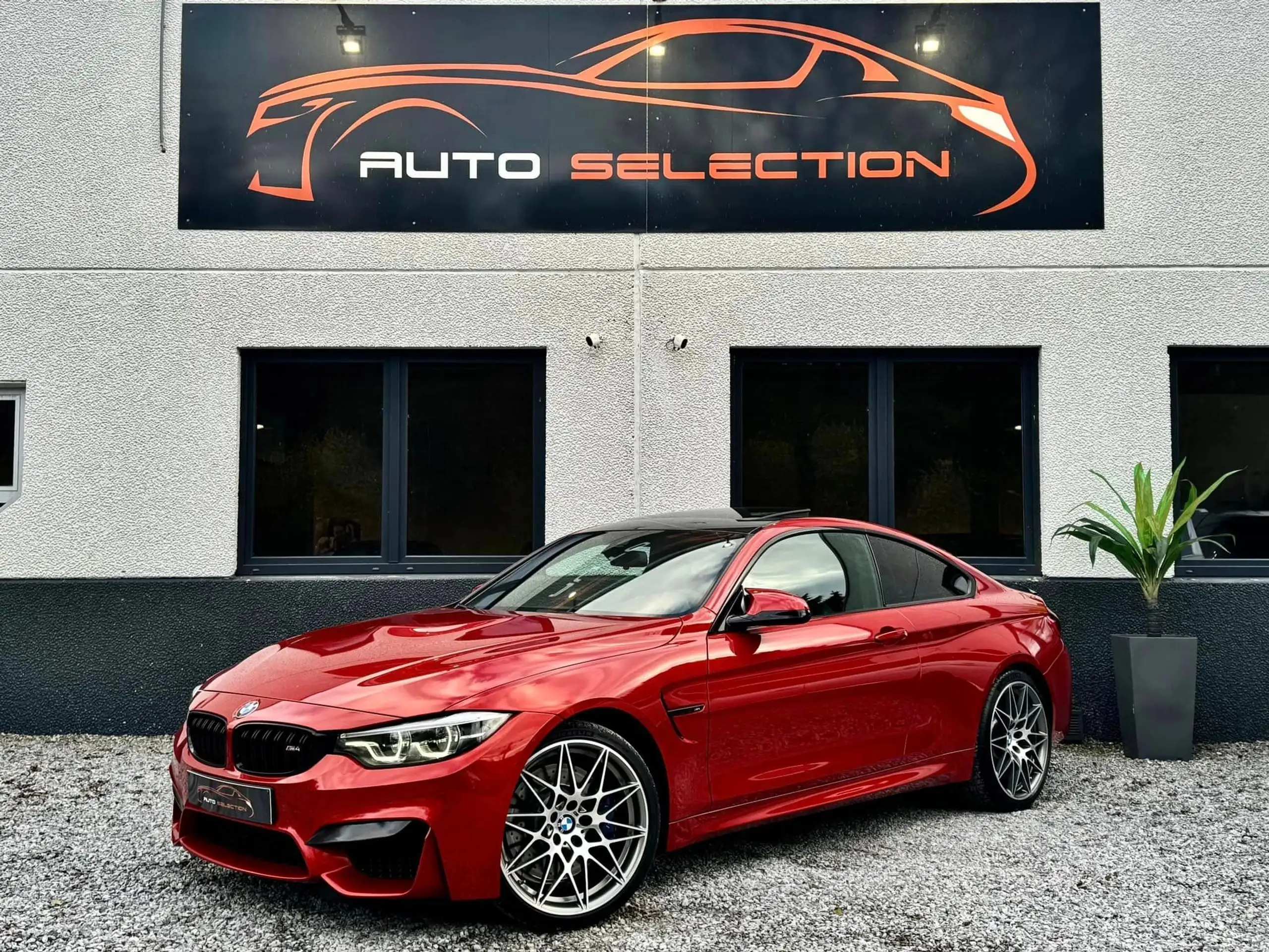 BMW - M4