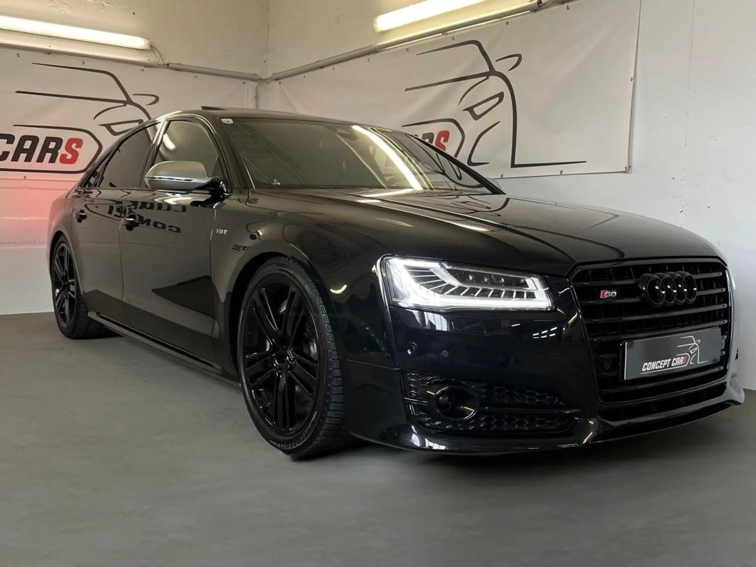 Audi - S8