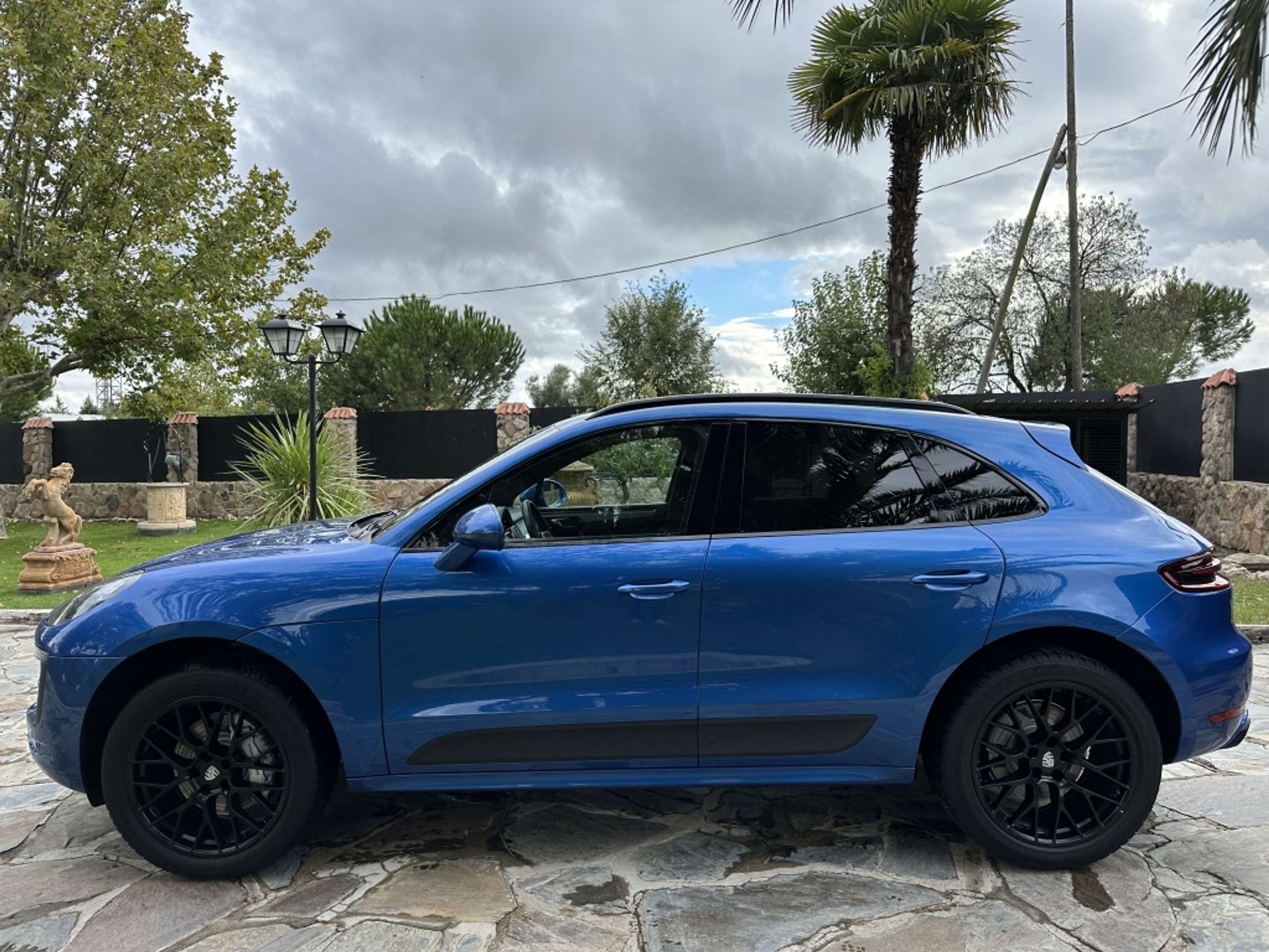 Porsche - Macan