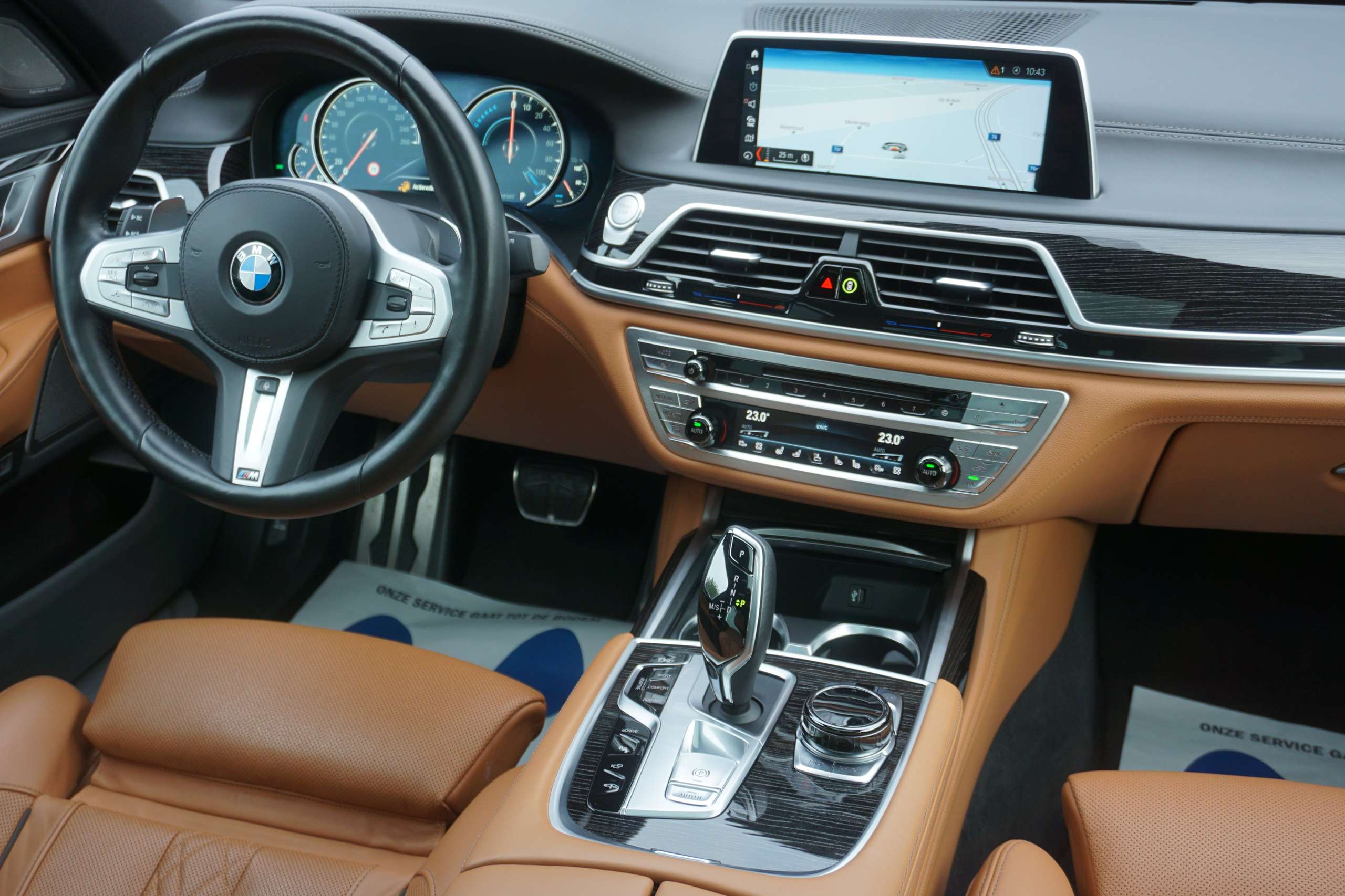 BMW - 740