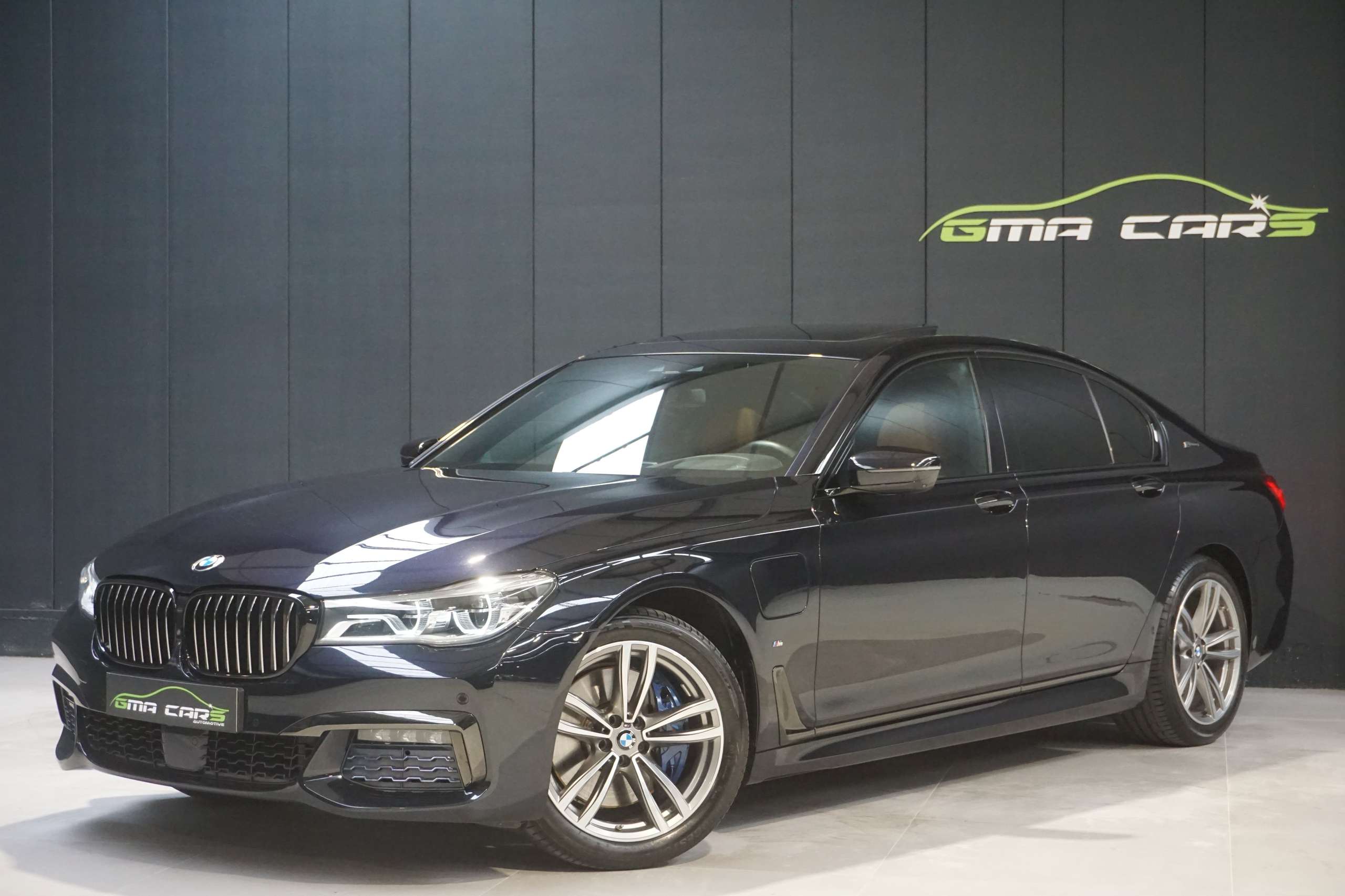 BMW 740 2018