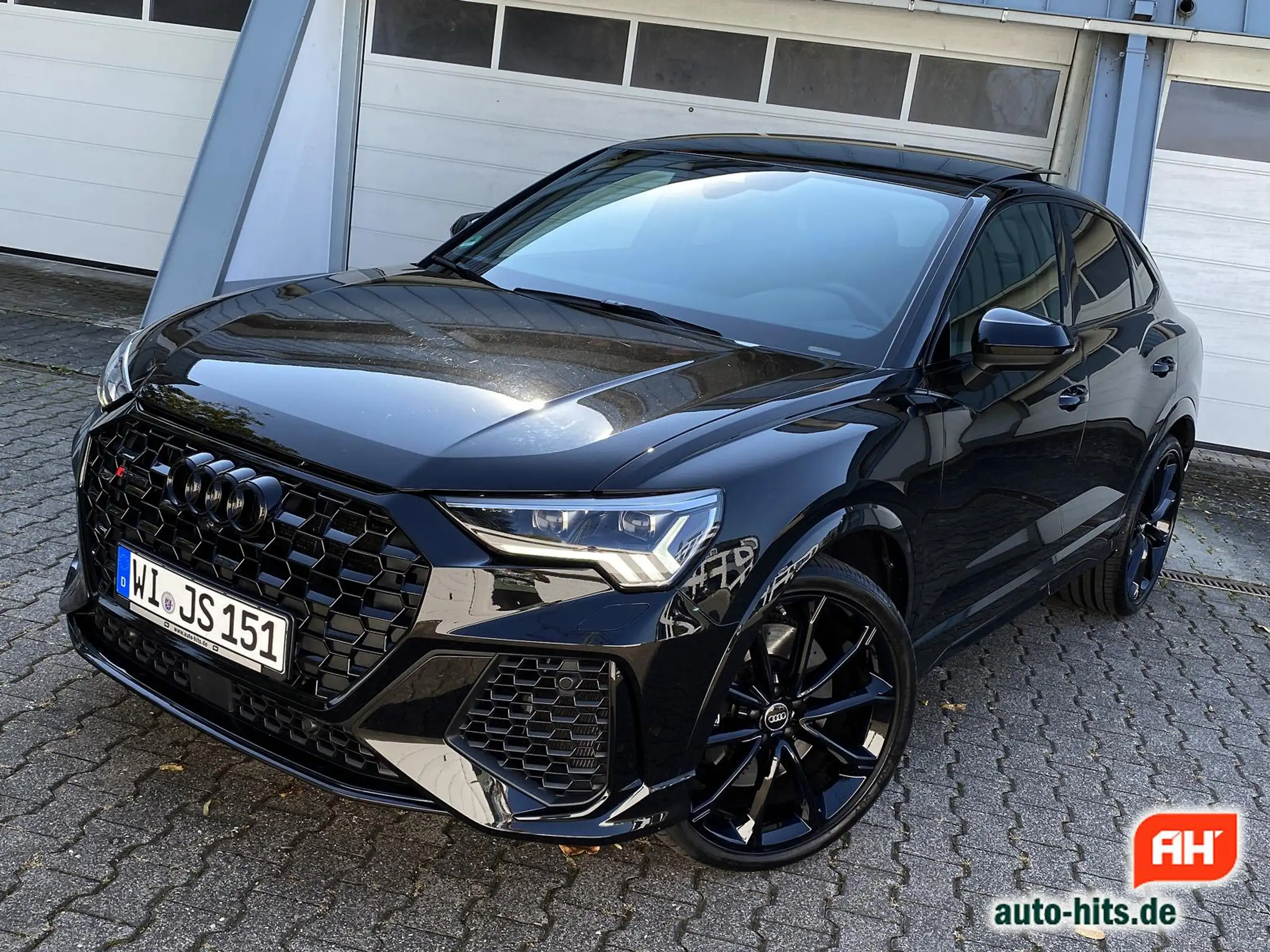 Audi - RS Q3